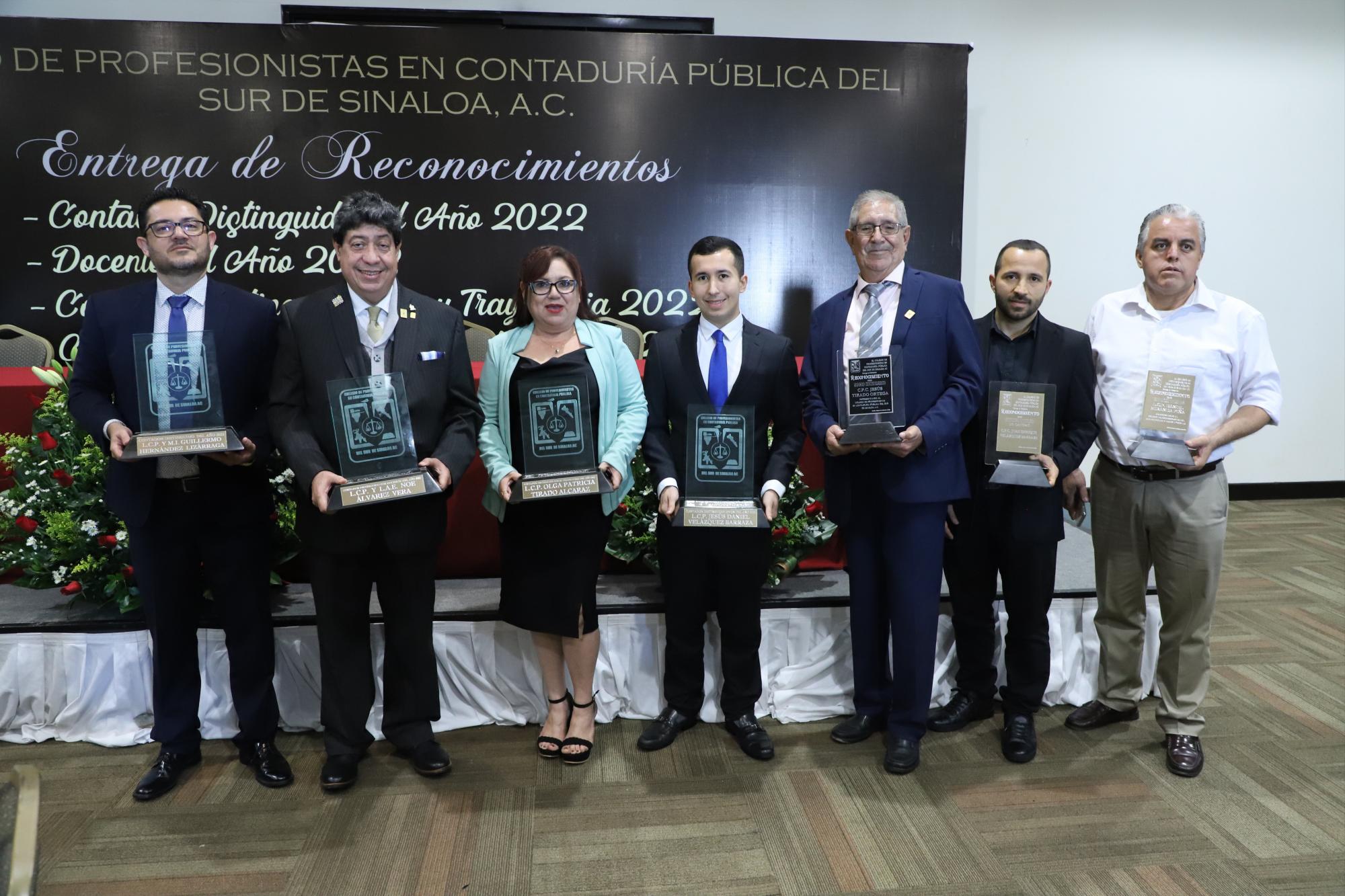 $!Guillermo Hernández, Noé Álvarez, Olga Patricia Tirado, Jesús Daniel Velázquez, Jesús Tirado Ortega, Juan Enríquez Velázquez y Daniel Miranda.