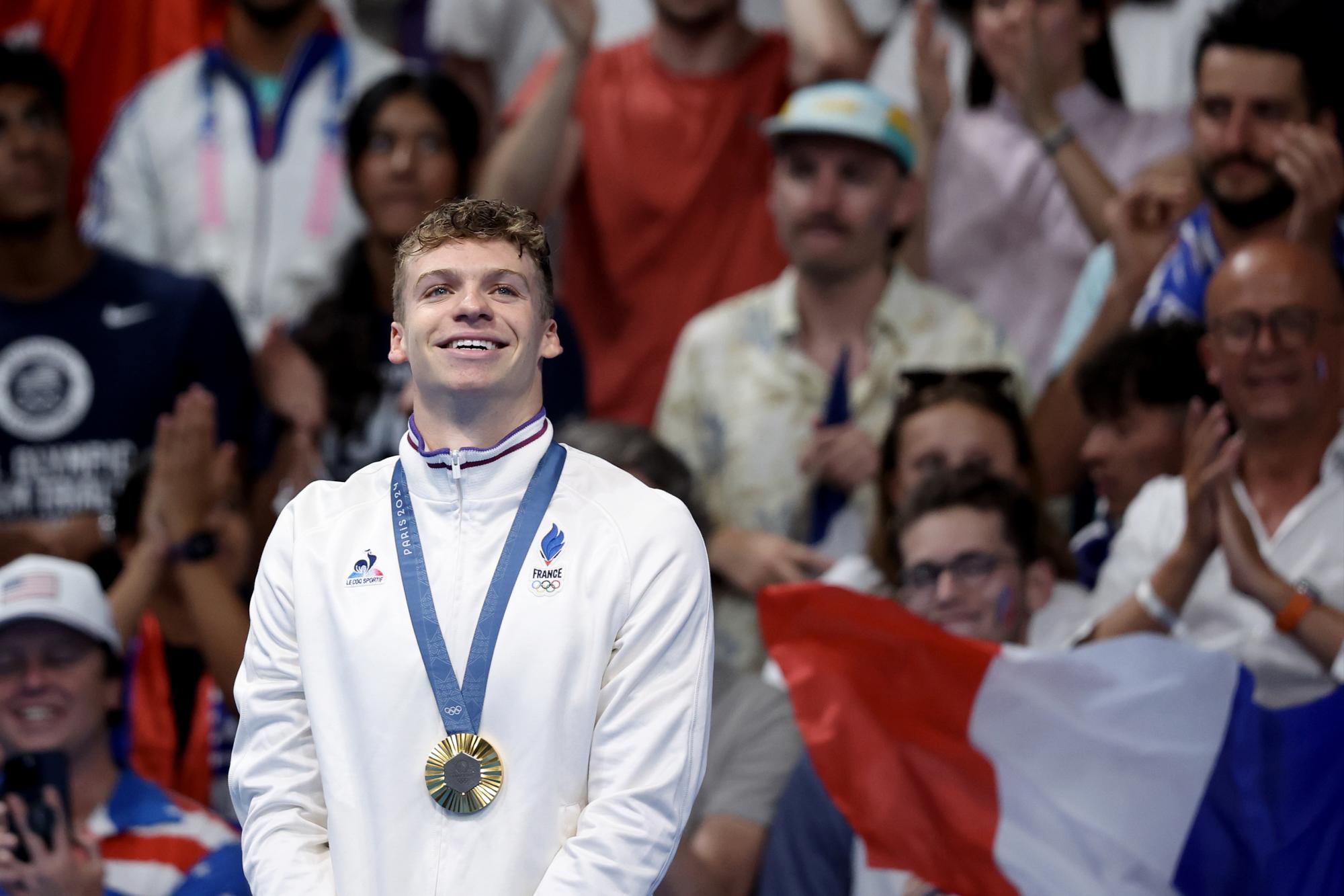 $!Francés Marchand se lleva dos oros en la natación en el mismo día