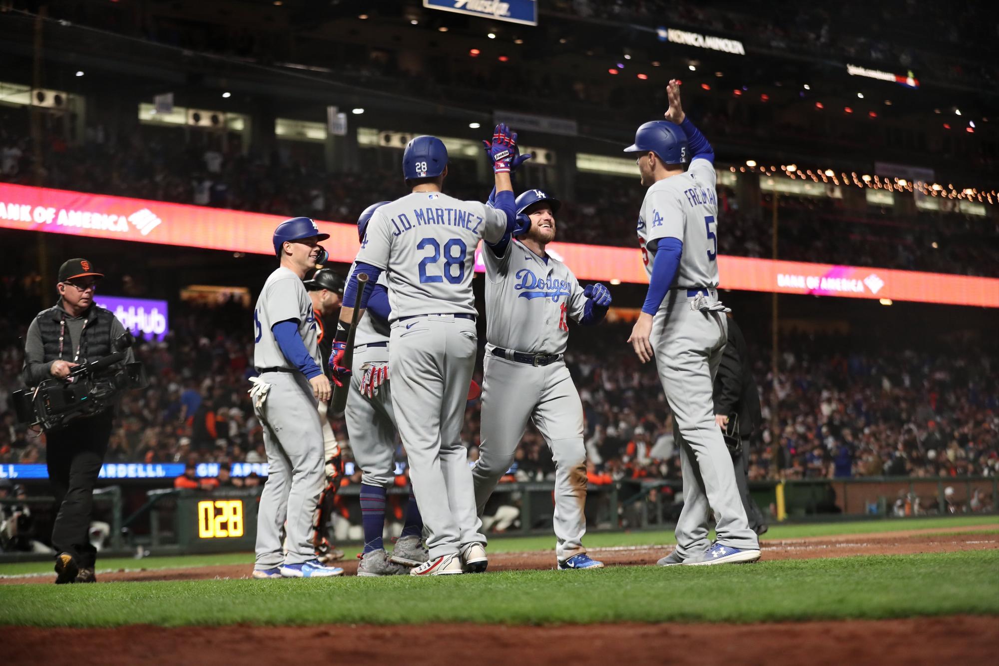 $!Julio Urías muestra su efectividad en camino a su tercer triunfo del año