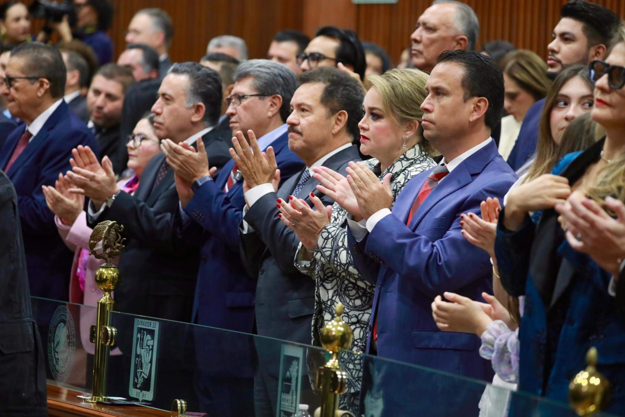 $!Sinaloa da atención social sin precedente a familias; crece desarrollo económico 3.9%: Rocha Moya