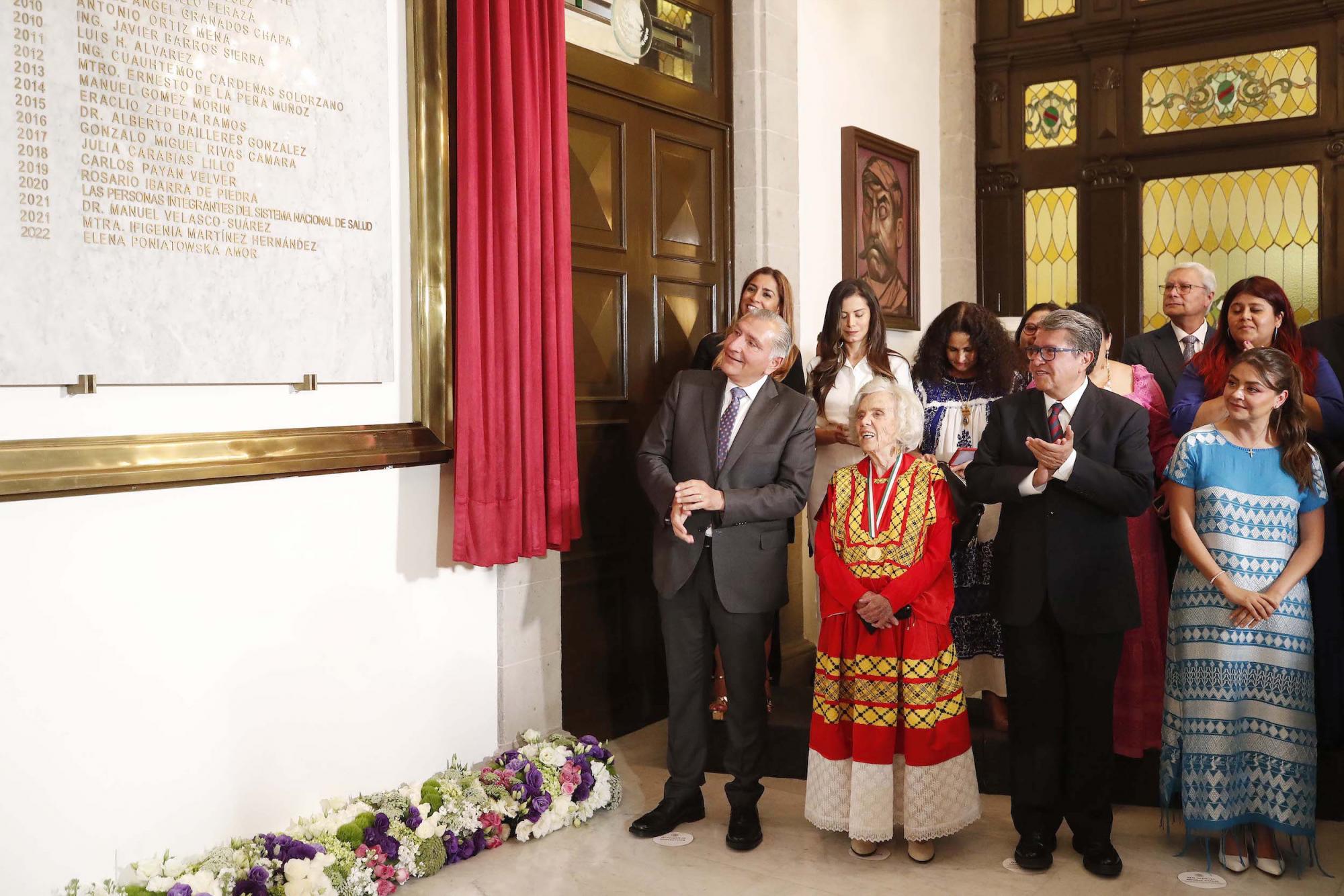 $!Poniatowska recibe la Belisario Domínguez y repasa su trayectoria