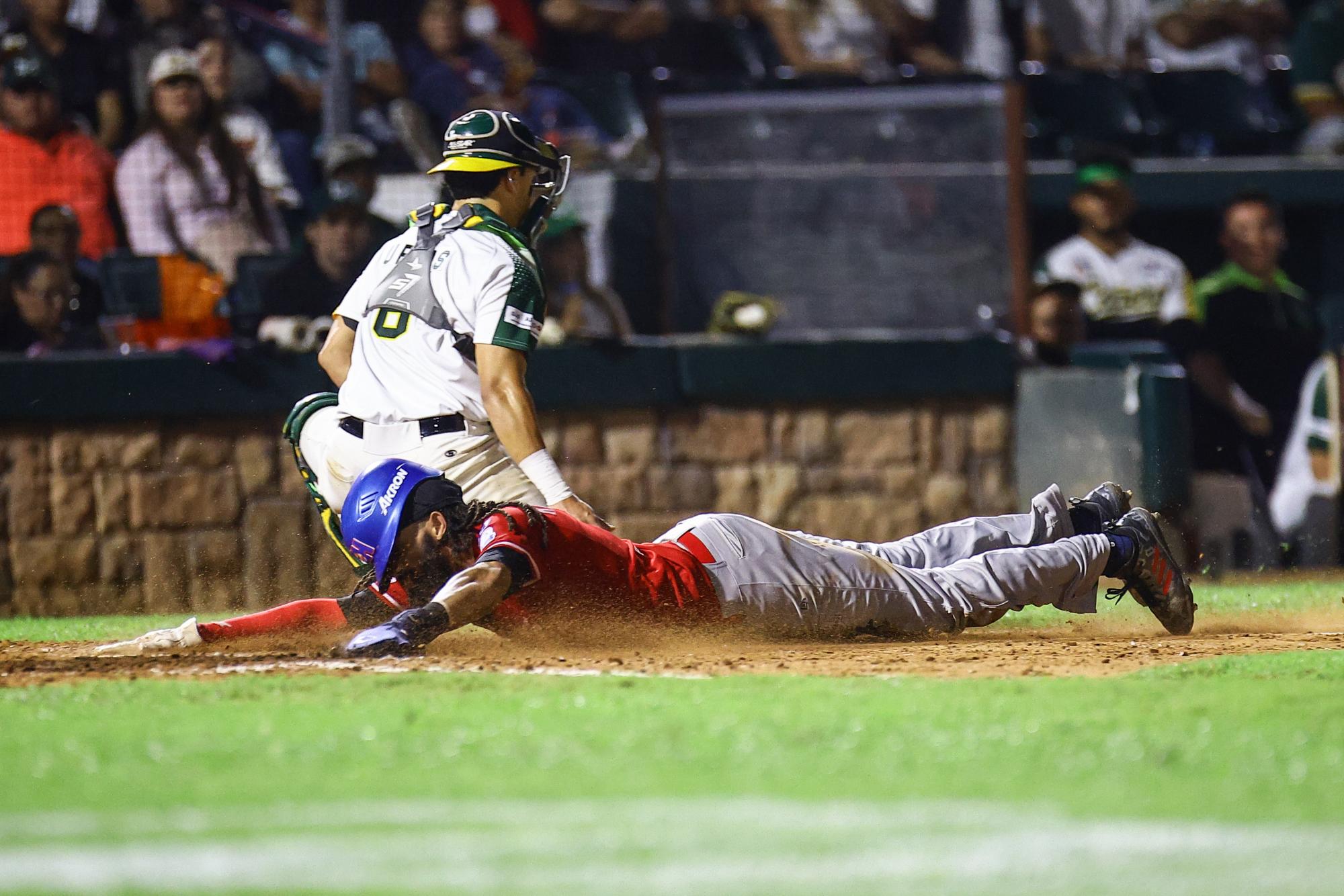 $!Cañeros remonta un 6-1 y deja tendidos a los Charros