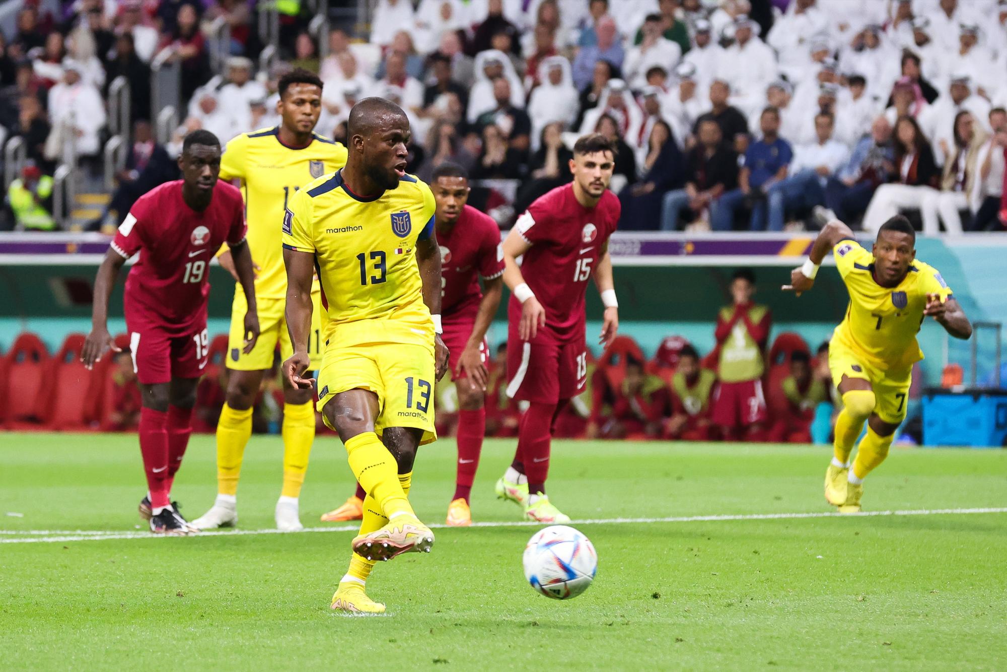 $!Enner Valencia y Ecuador bailan al anfitrión en el partido inaugural de Qatar 2022