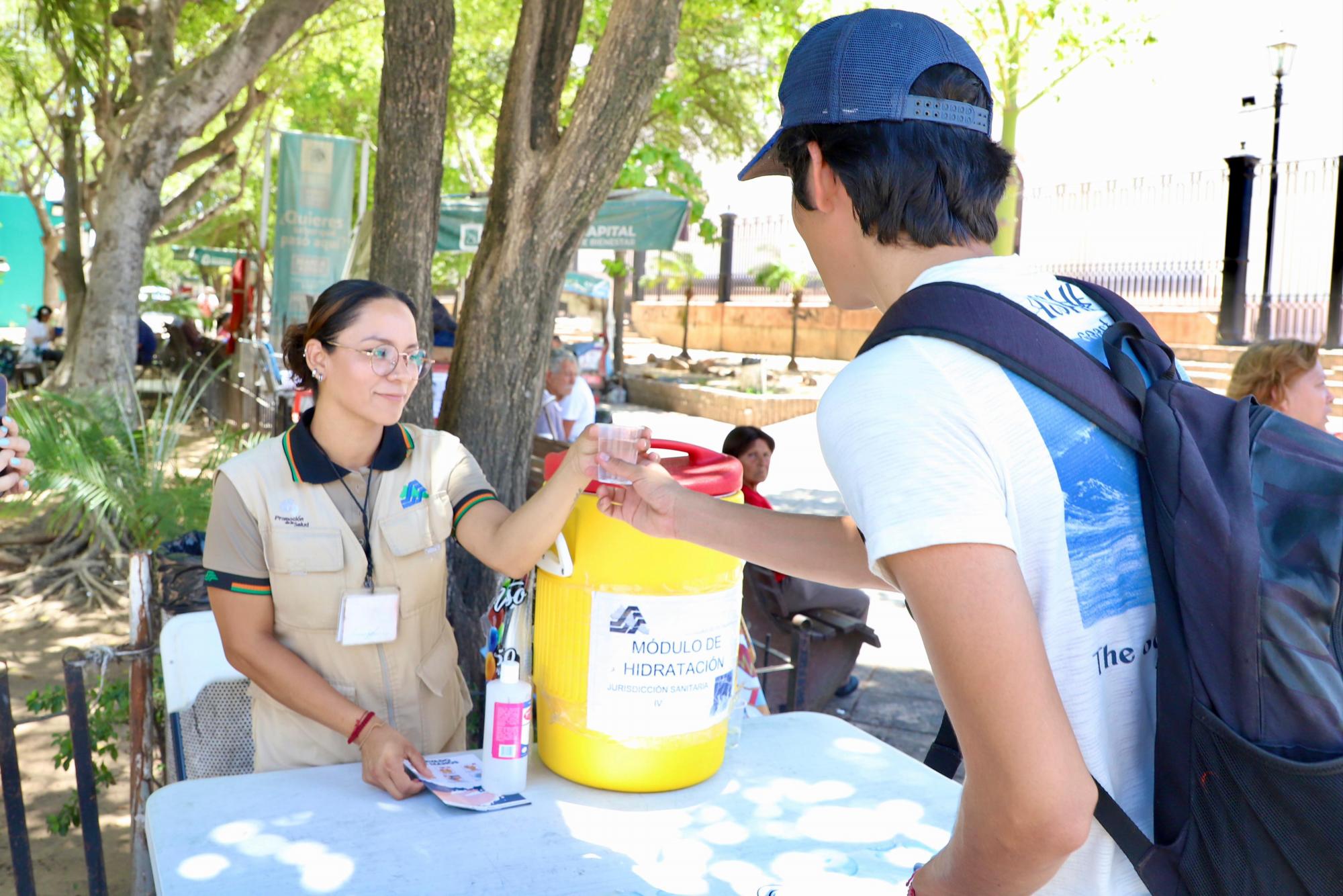 $!Instalan puntos de hidratación en municipios de Sinaloa