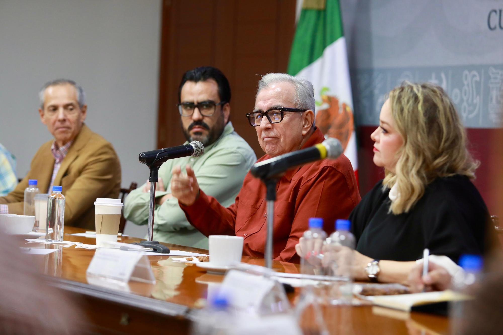 $!Se reúne Rocha con alcaldes y alcaldesas de Sinaloa; les pide trabajar juntos