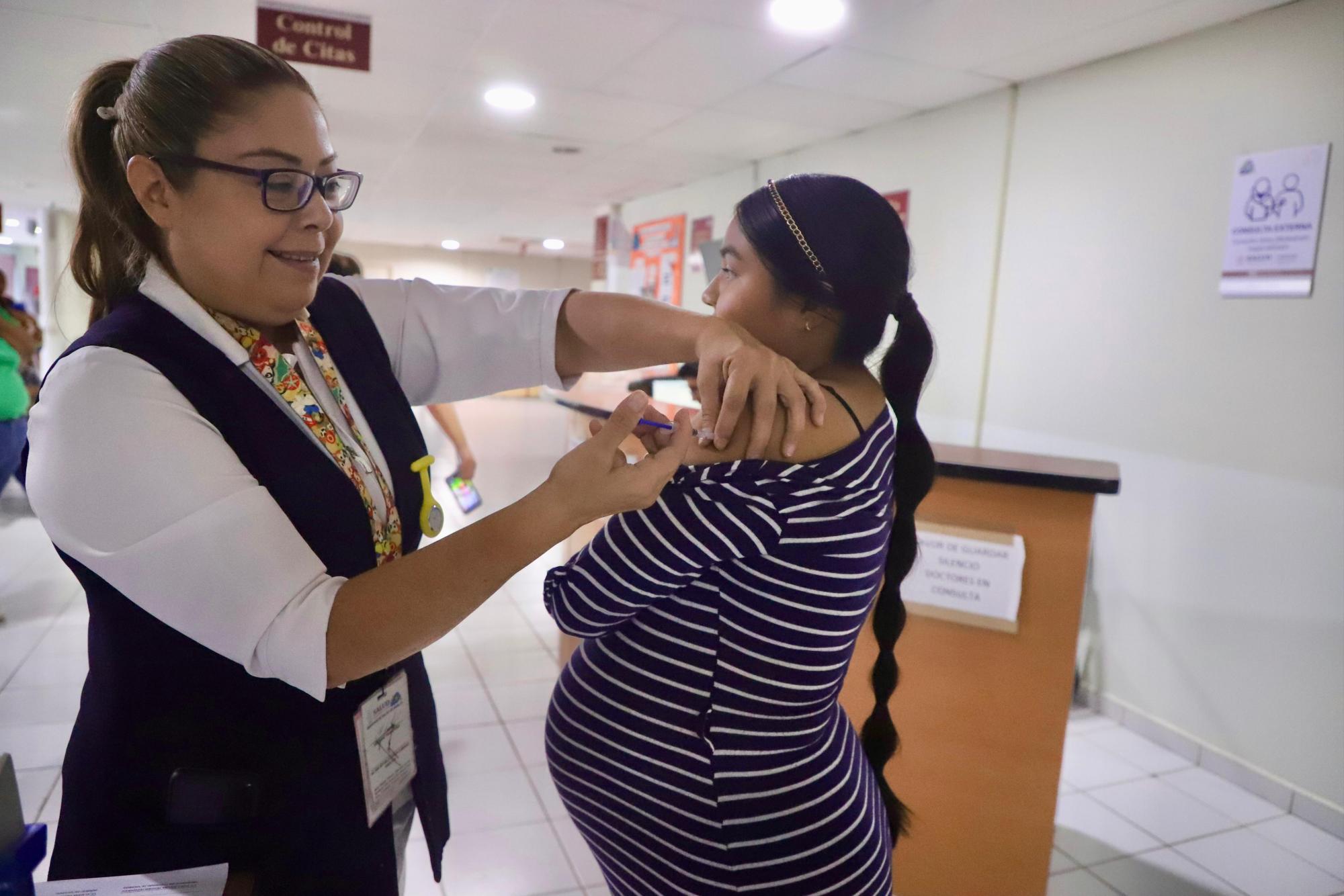 $!Este martes arranca la campaña de vacunación contra la Influenza y Covid-19