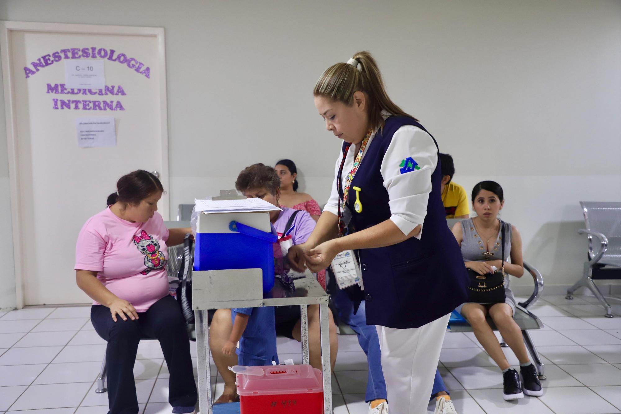 $!Este martes arranca la campaña de vacunación contra la Influenza y Covid-19