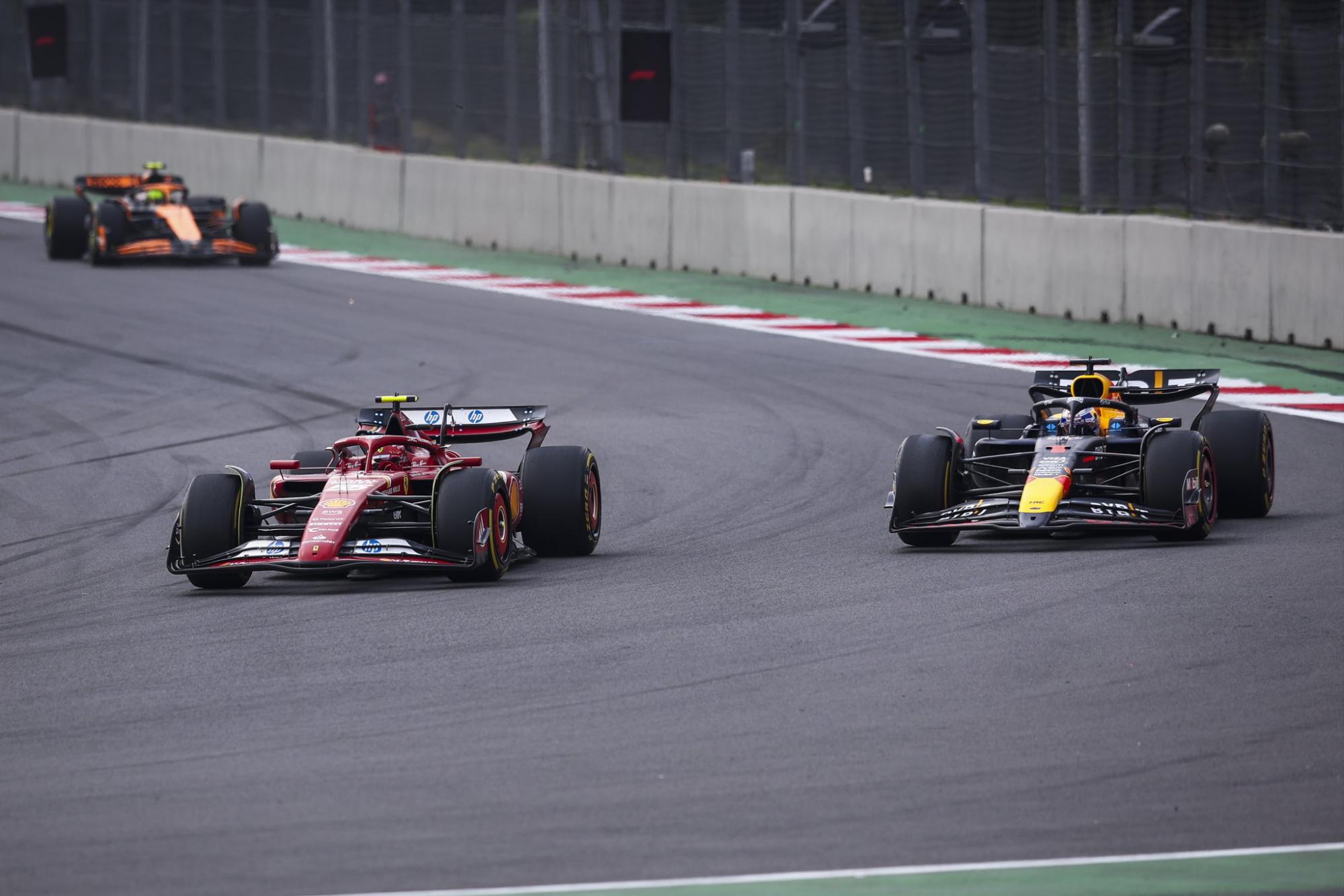 $!Carlos Sainz gana el Gran Premio de México, en jornada de pesadilla para Checo