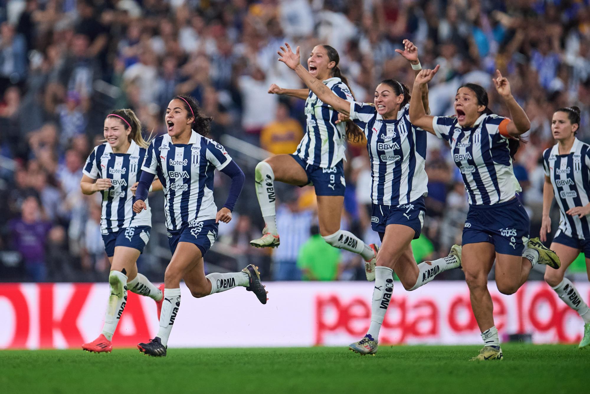 $!¡Rayadas da voltereta a Tigres y es bicampeón de Liga MX Femenil!