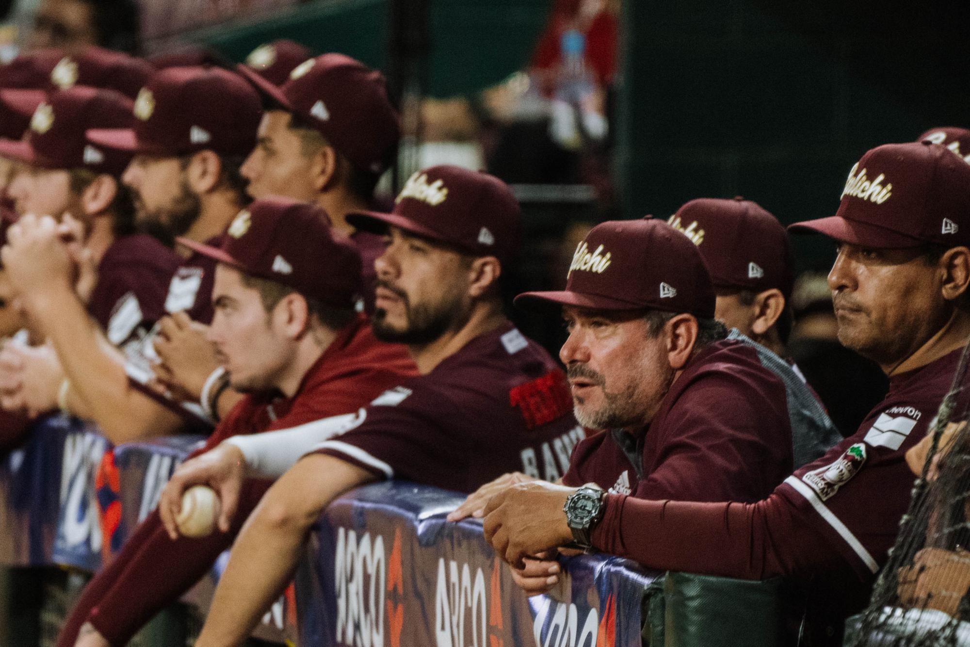 $!¡Dan marcha atrás! Benjamín Gil permanecerá como mánager de Tomateros de Culiacán