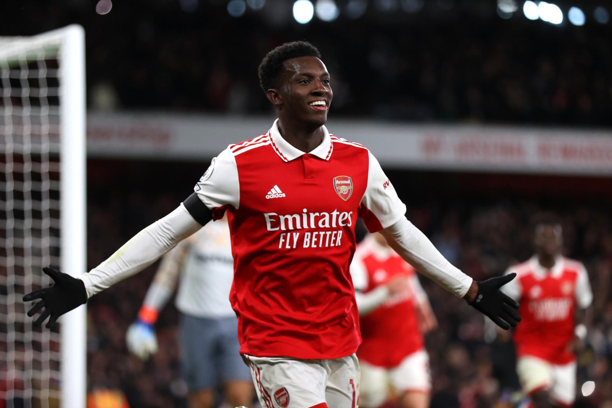 $!Arsenal golea y se afianza en el liderato de la Premier League