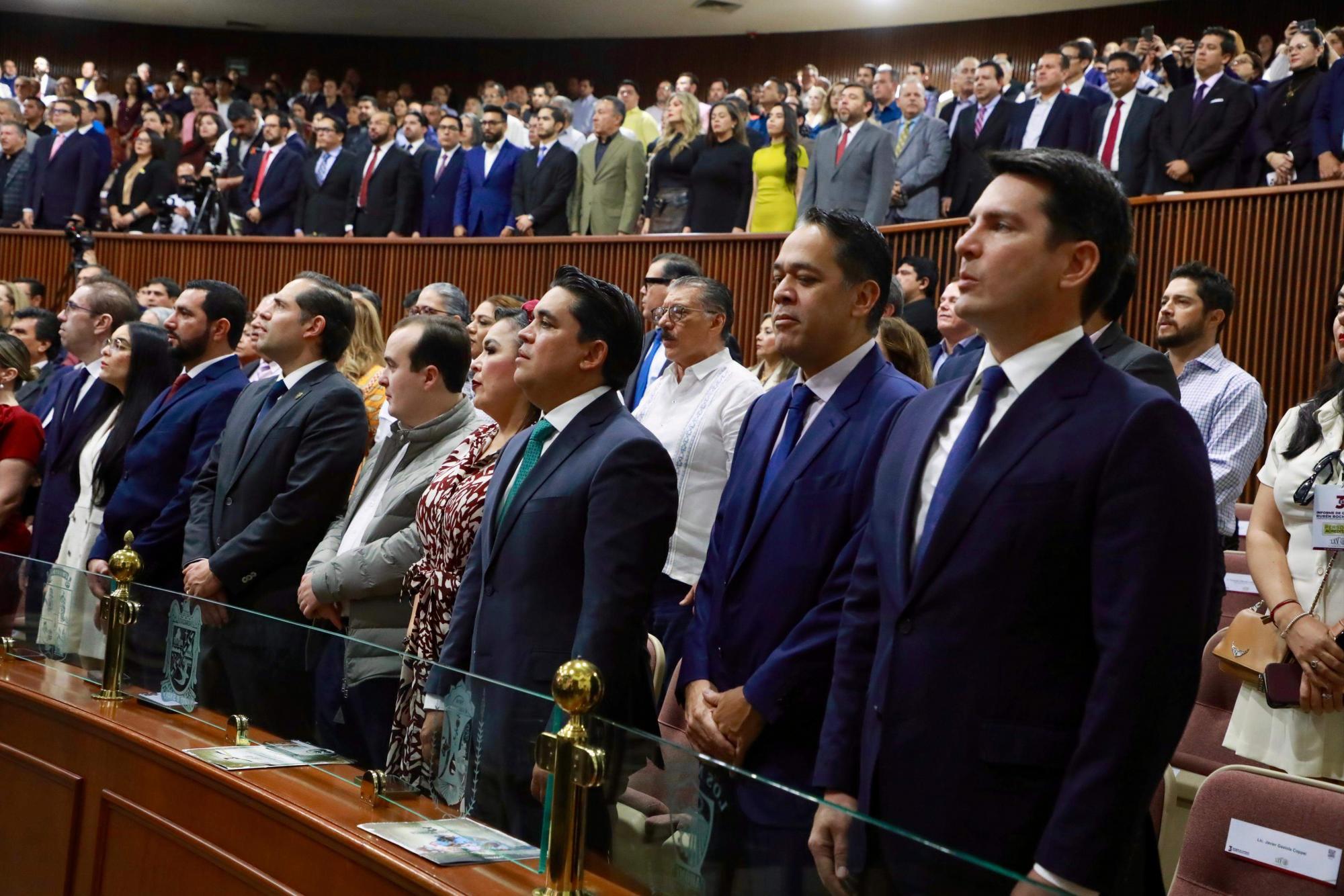 $!Sinaloa da atención social sin precedente a familias; crece desarrollo económico 3.9%: Rocha Moya