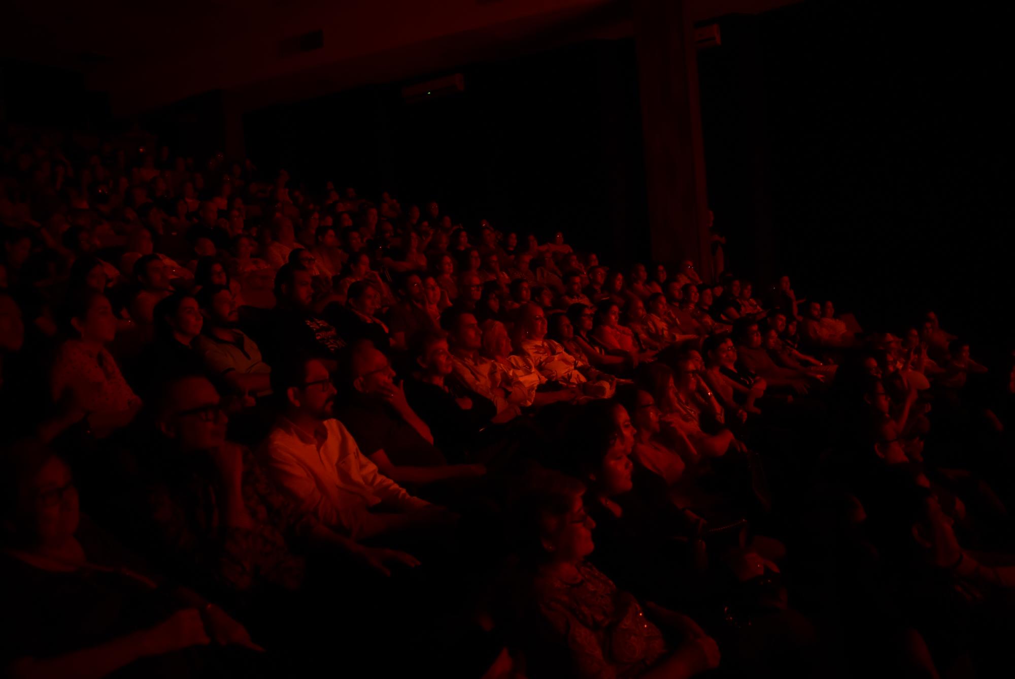 $!El público llenó el teatro Socorro Astol con el montaje.