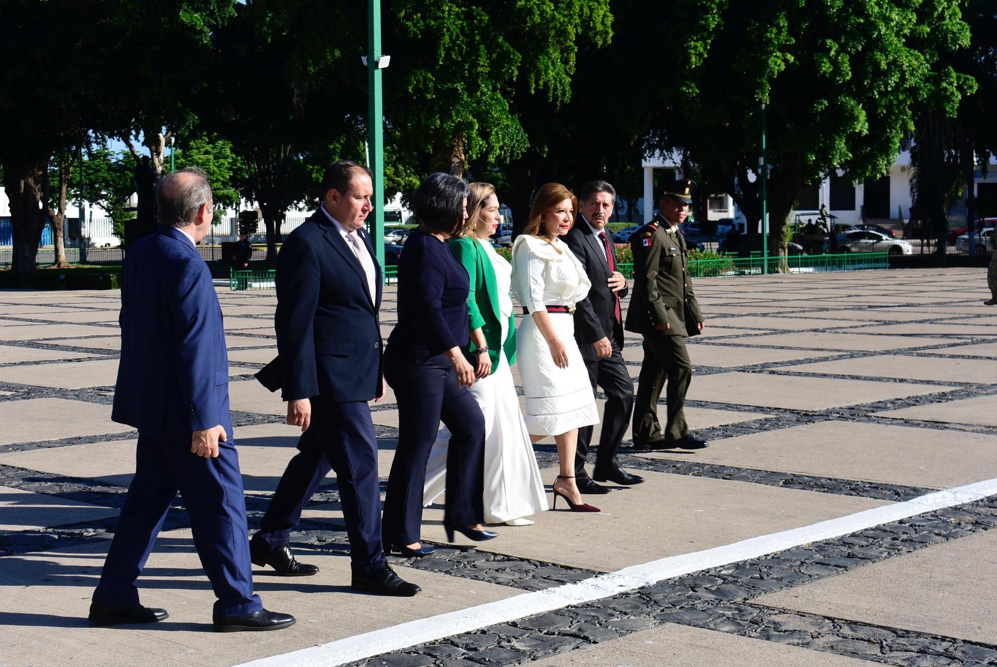 $!Gobierno de Sinaloa alza bandera de México por el Día de la Independencia