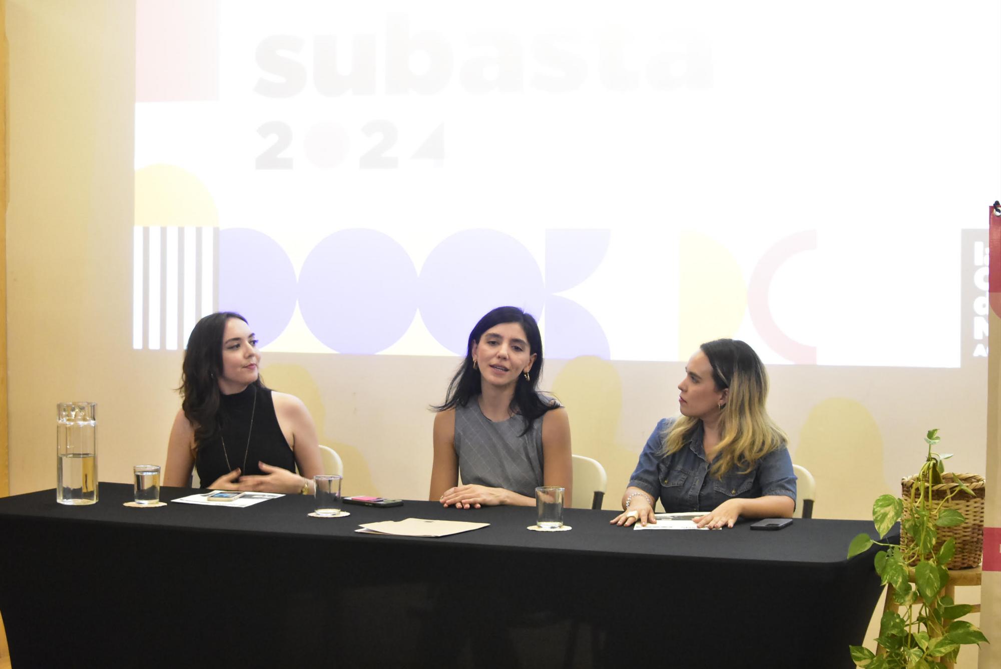 $!Alejandra Larrondo, Carmina Medina y Nancy Ortiz comparten los detalles de la subaste.