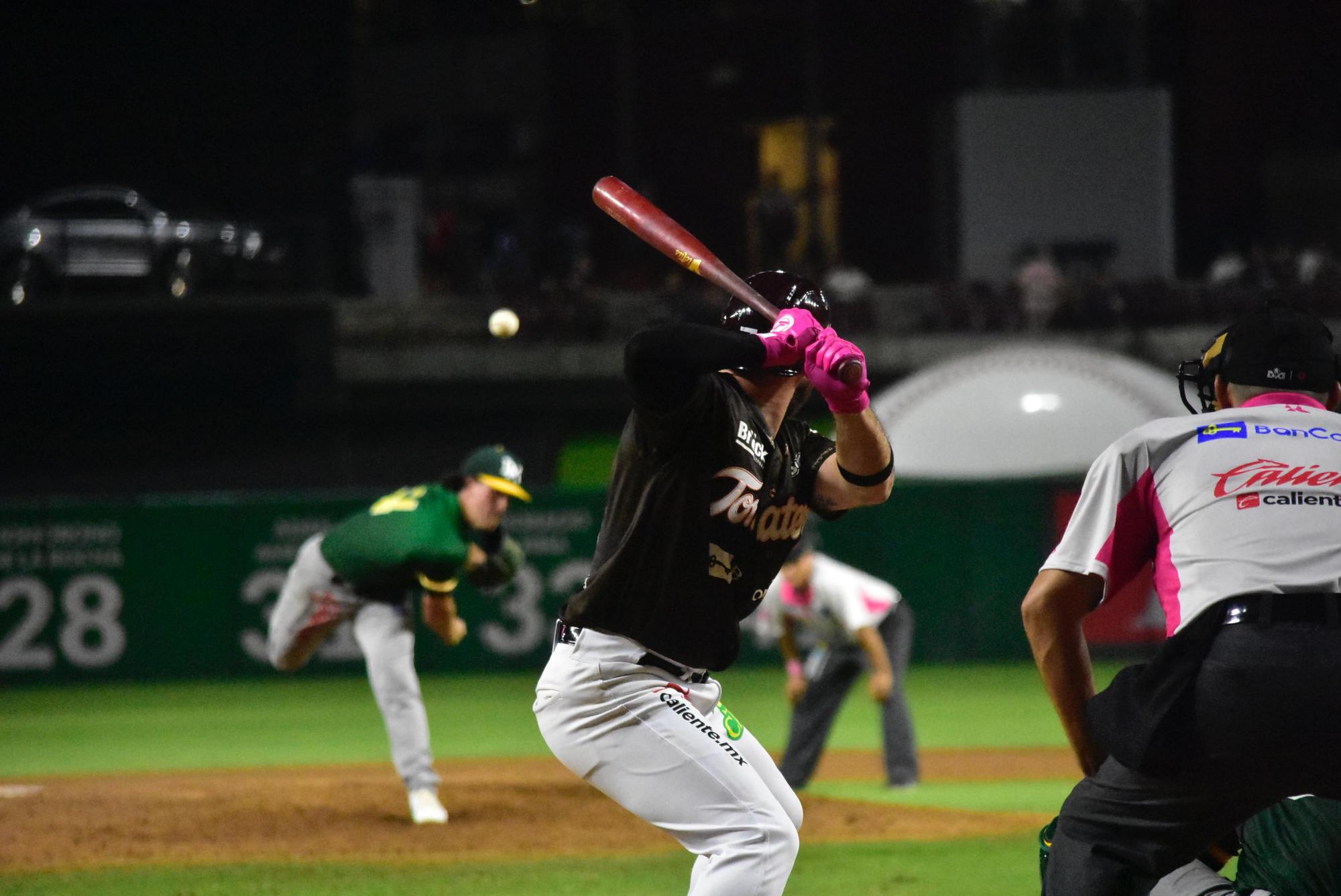 $!Gran salida de Víctor Castañeda guía a Tomateros de Culiacán