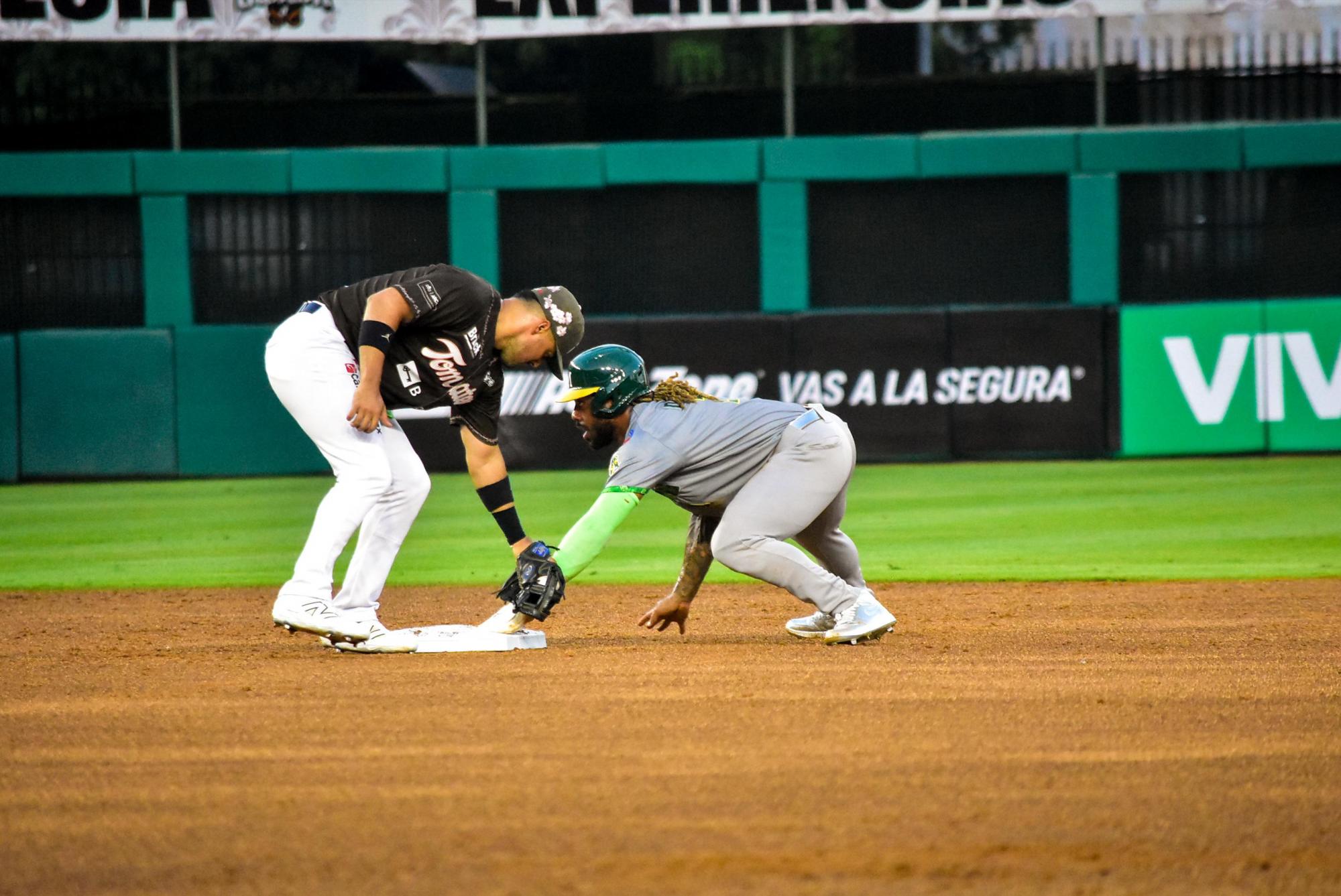 $!Cañeros de Los Mochis iguala la Serie Rosa en Culiacán