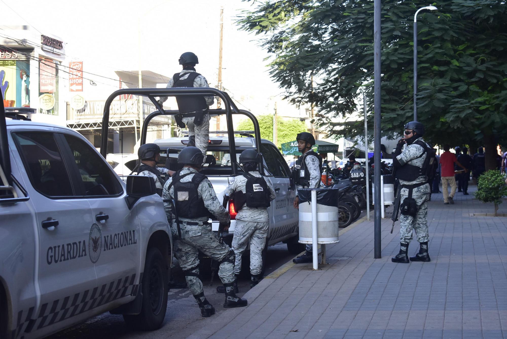 $!Abarrotan culiacanenses Estadio de los Tomateros pese a violencia en Culiacán