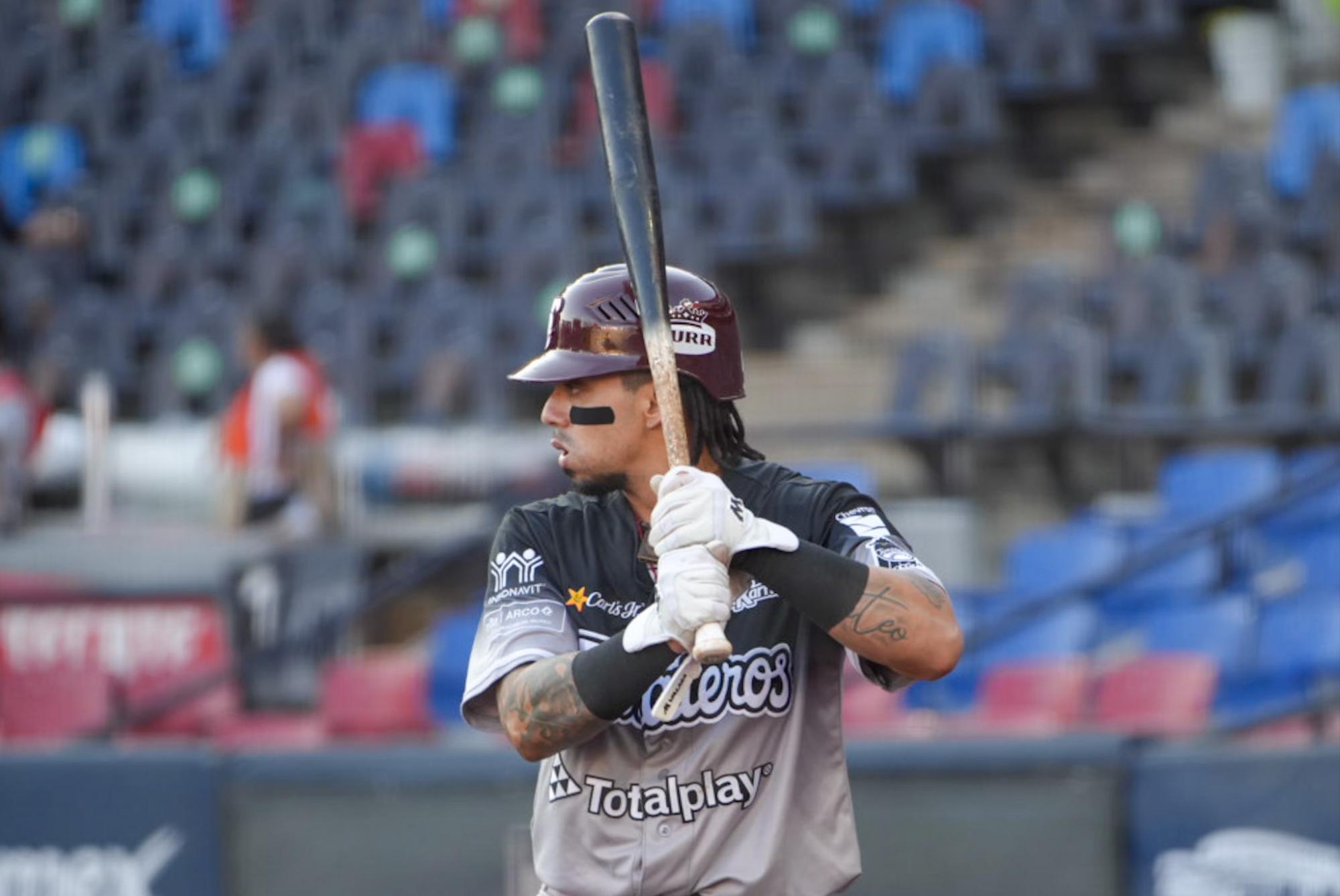 $!Grand slam de Isiah Gilliam rubrica la barrida de Tomateros en Monterrey