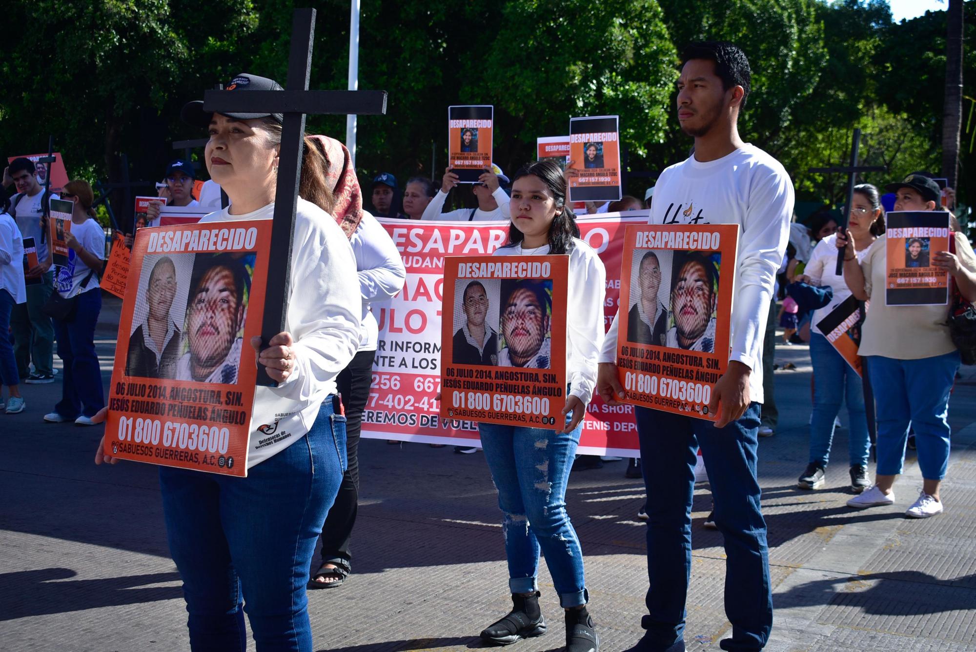 $!Marchan en Culiacán para exigir que víctimas de desaparición regresen con vida