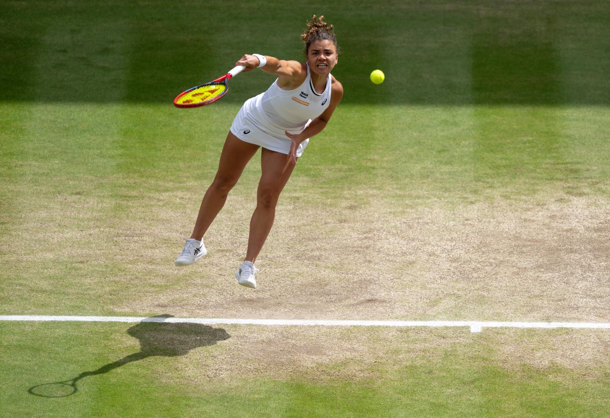 $!Krejcikova vence a Paolini en tres sets y se corona campeona de Wimbledon