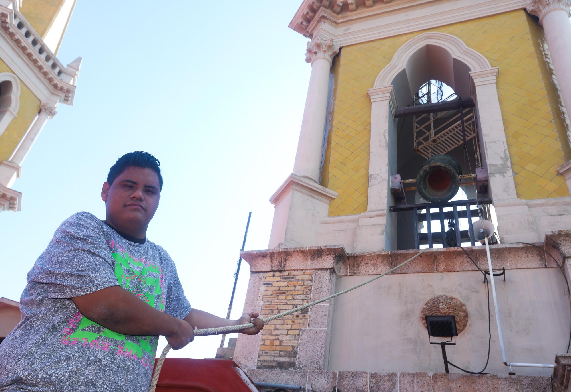 $!¿Quién hace sonar las campanas de Catedral de Mazatlán?