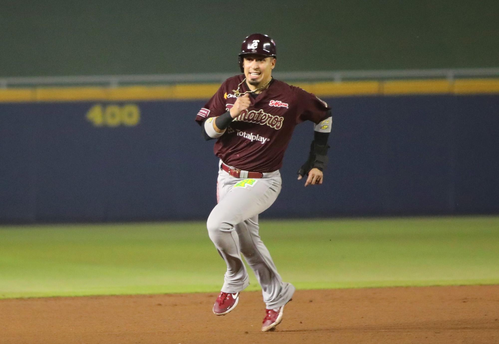 $!Tomateros de Culiacán es frenado en Monterrey por Sultanes