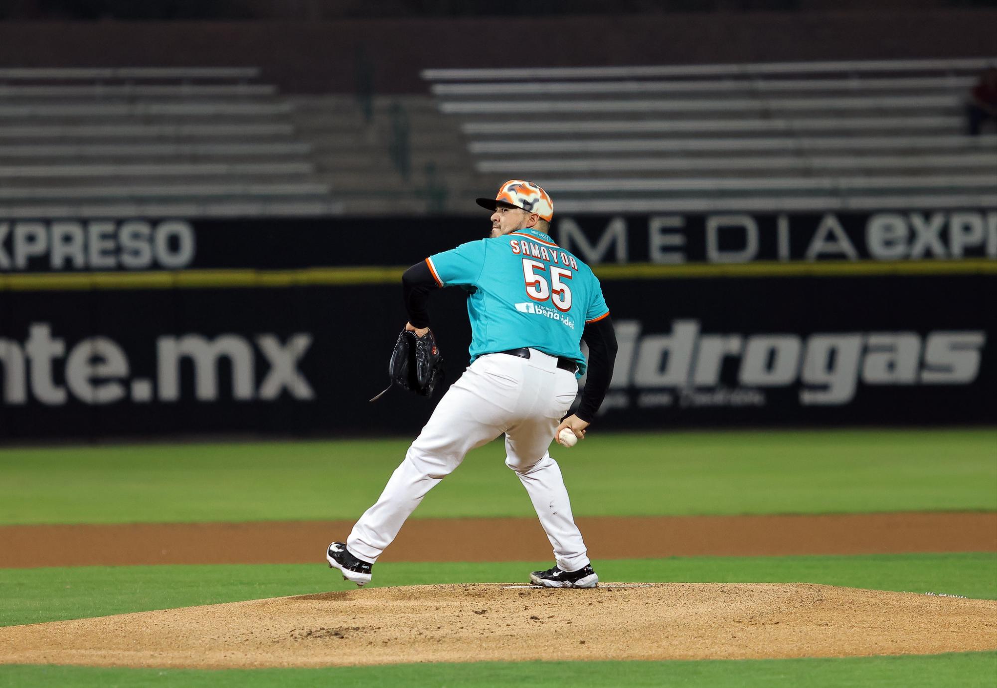 $!Con joya de Samayoa y el bateo de Atondo Naranjeros asegura la serie ante Águilas