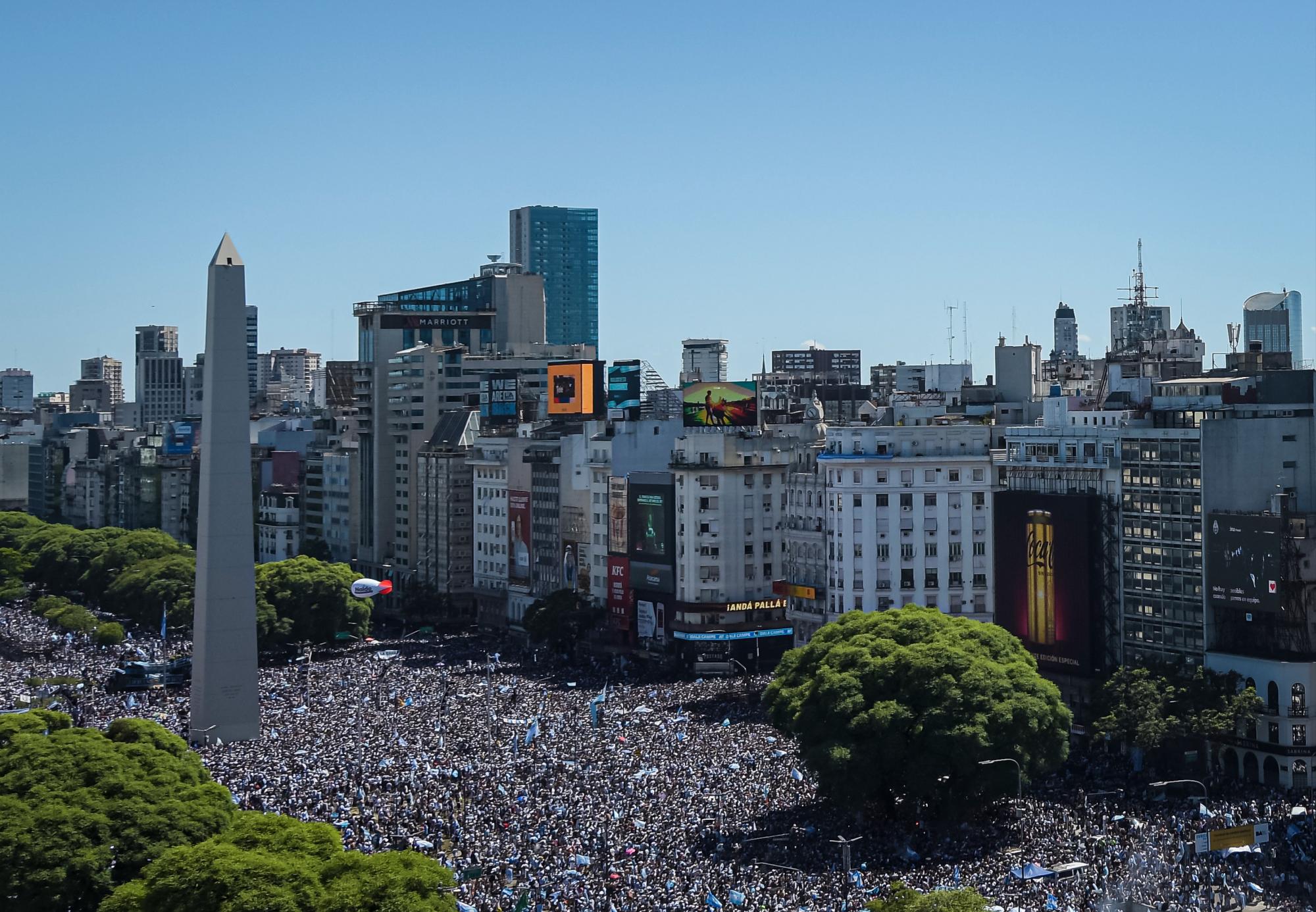 $!Selección de Argentina inicia caravana de celebración en Buenos Aires