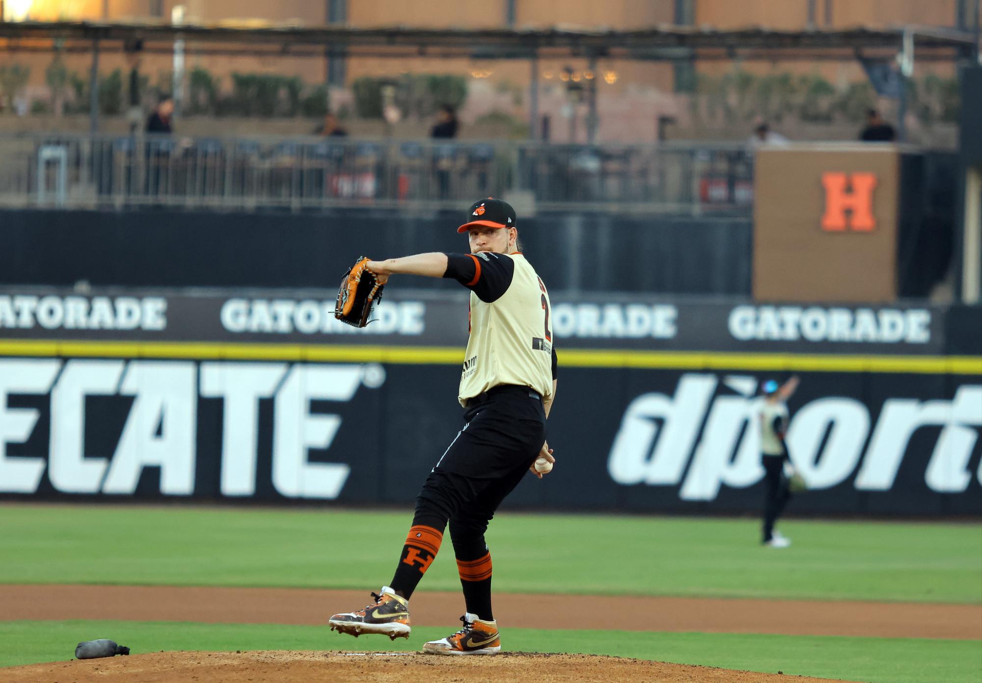 $!Naranjeros se llevan la serie completa ante Mexicali