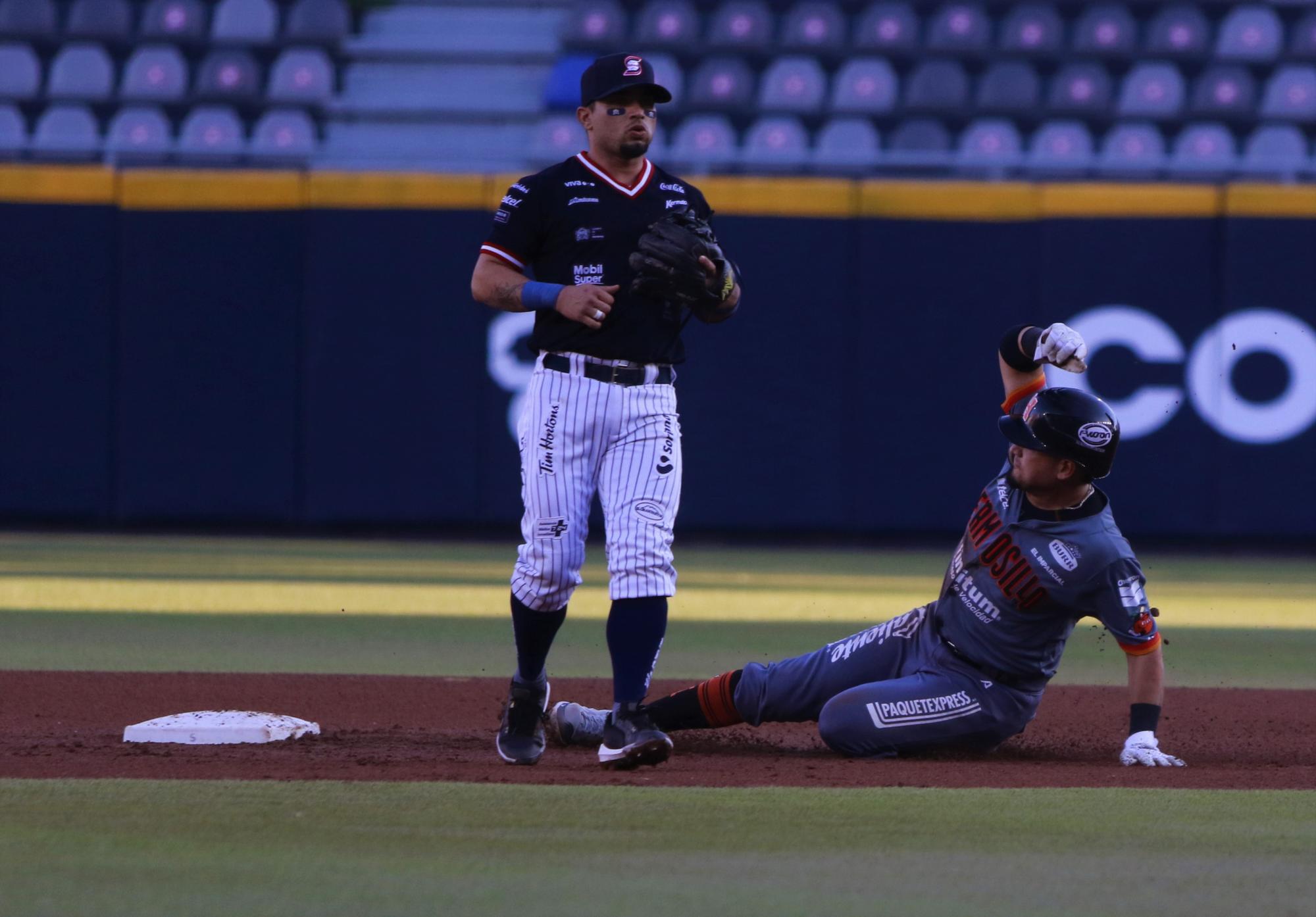 $!Triunfo y serie para Naranjeros en Monterrey