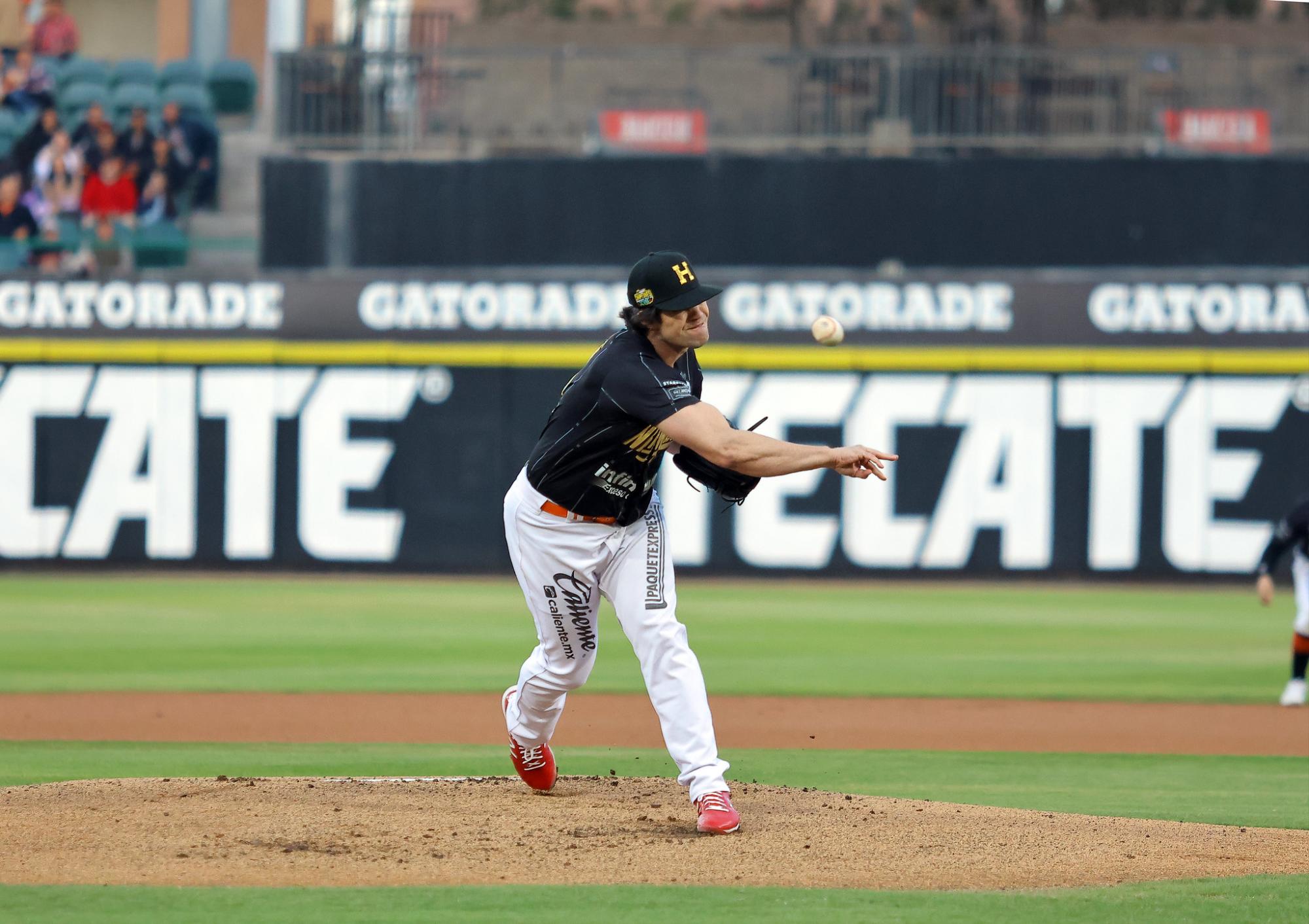 $!Obregón pega primero en playoffs ante Naranjeros