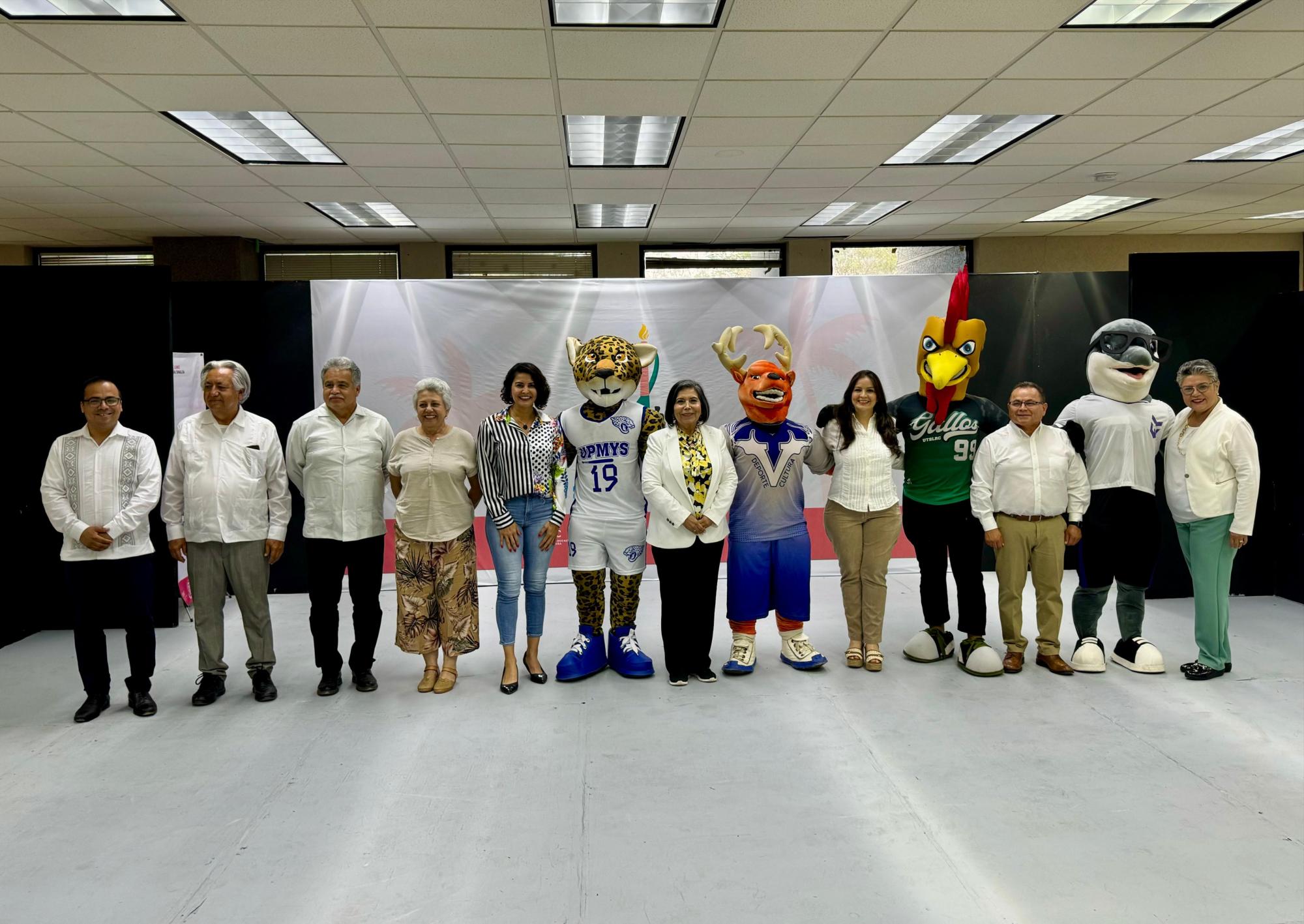 $!Inauguran Encuentro Regional Deportivo y Cultural, en Upsin