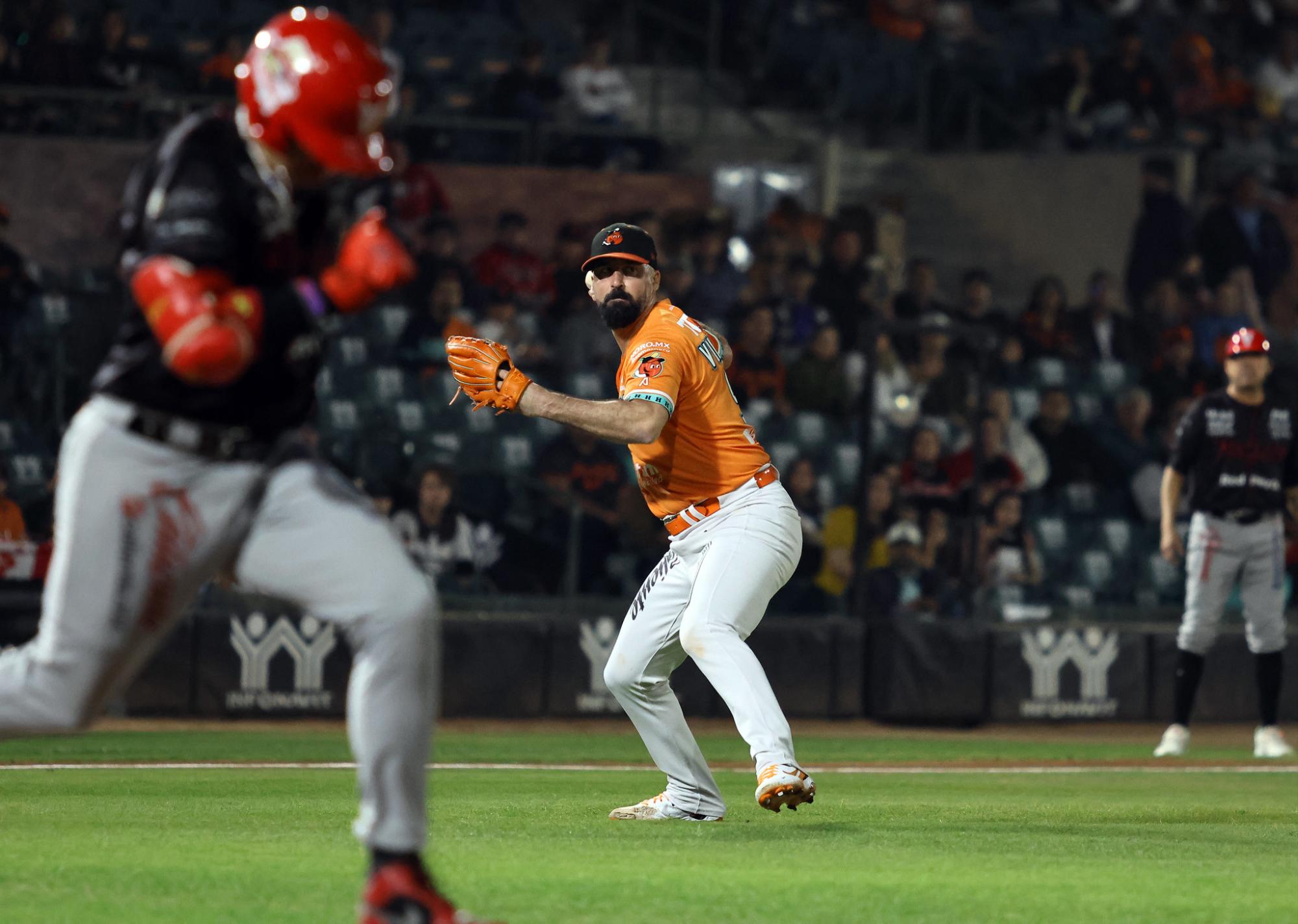 $!Naranjeros demuestra su poder para vencer a Venados en el arranque de la final