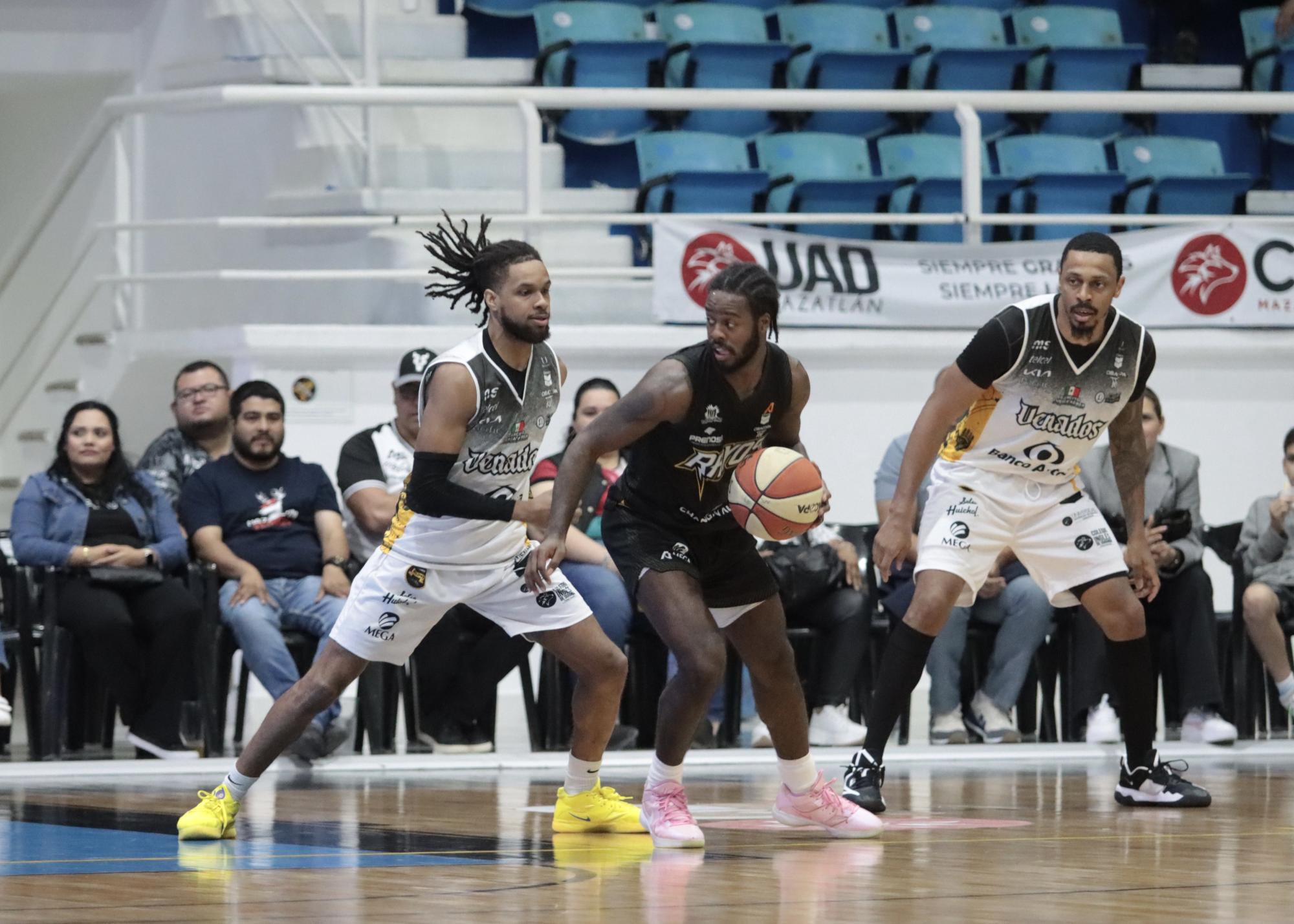 $!Venados Basketball derrota en emocionante juego a Rayos de Hermosillo