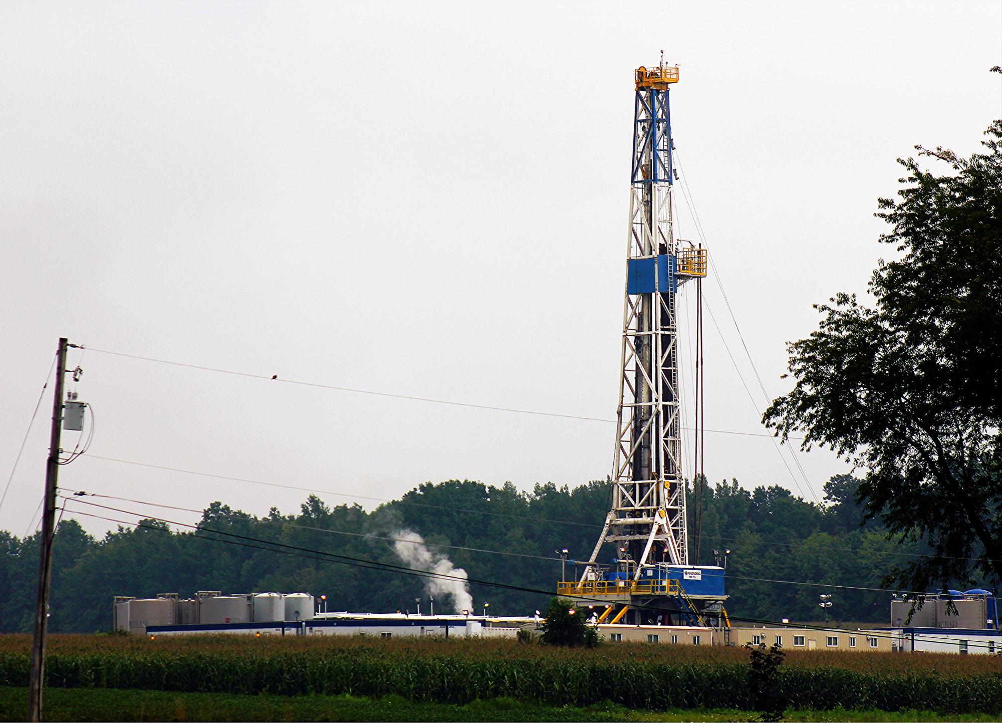 $!Plataforma de extracción mediante fracking en Pulaski, Pennsylvania, Estados Unidos.