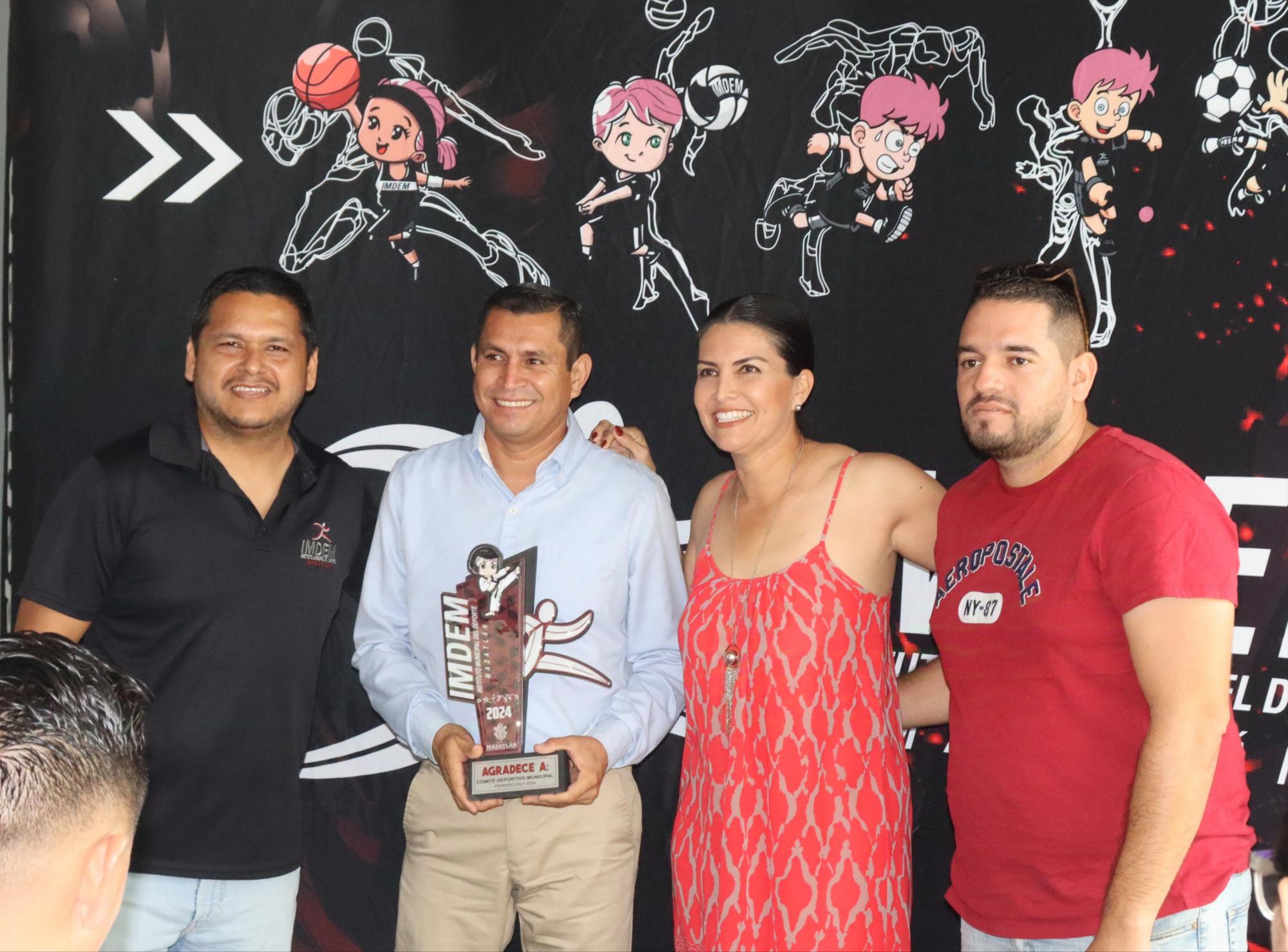 $!Reconocen a los 13 Comités Deportivos de Mazatlán