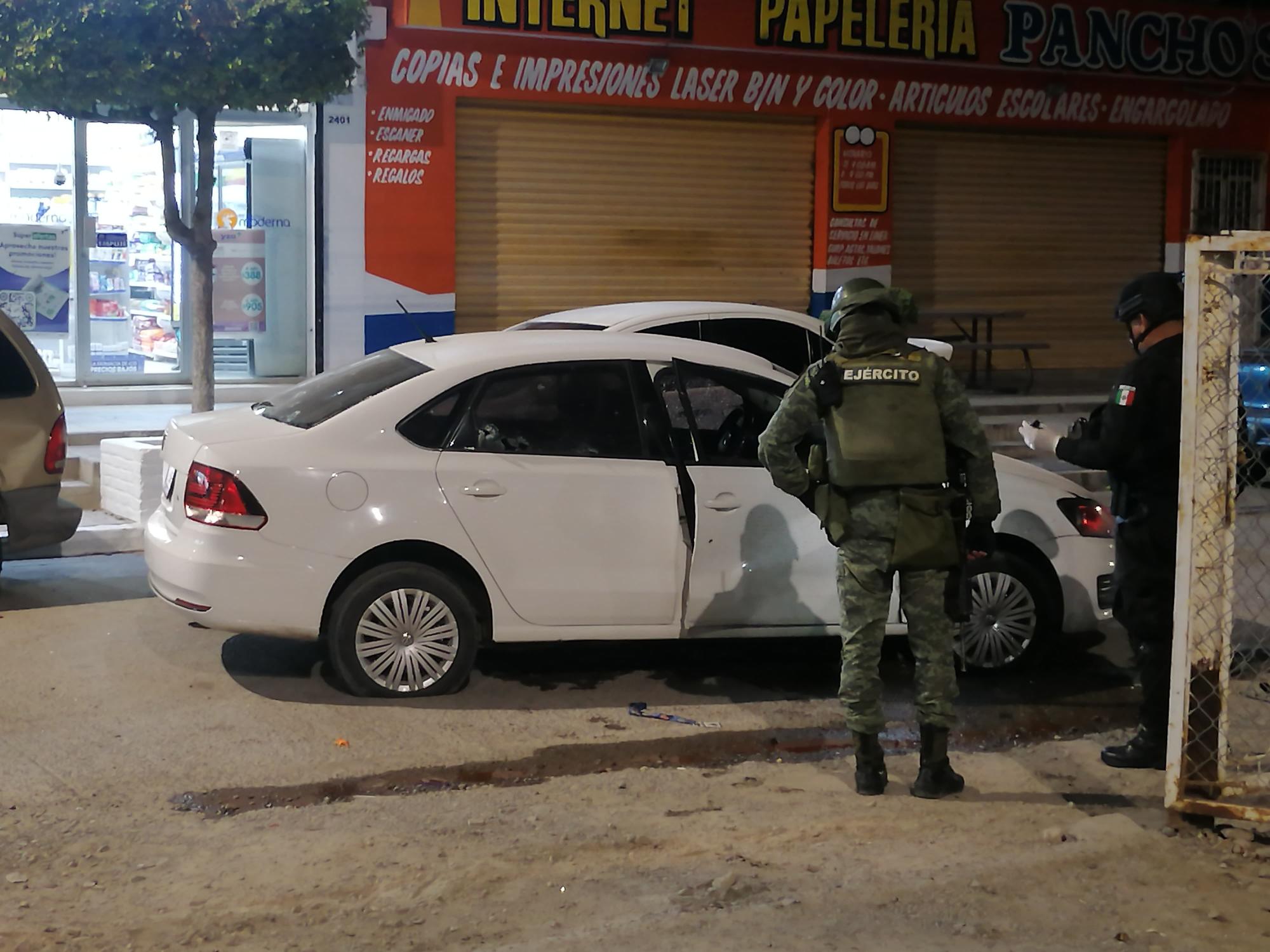 $!Matan a balazos a un hombre y hieren a una pareja en la Francisco Villa, en Mazatlán