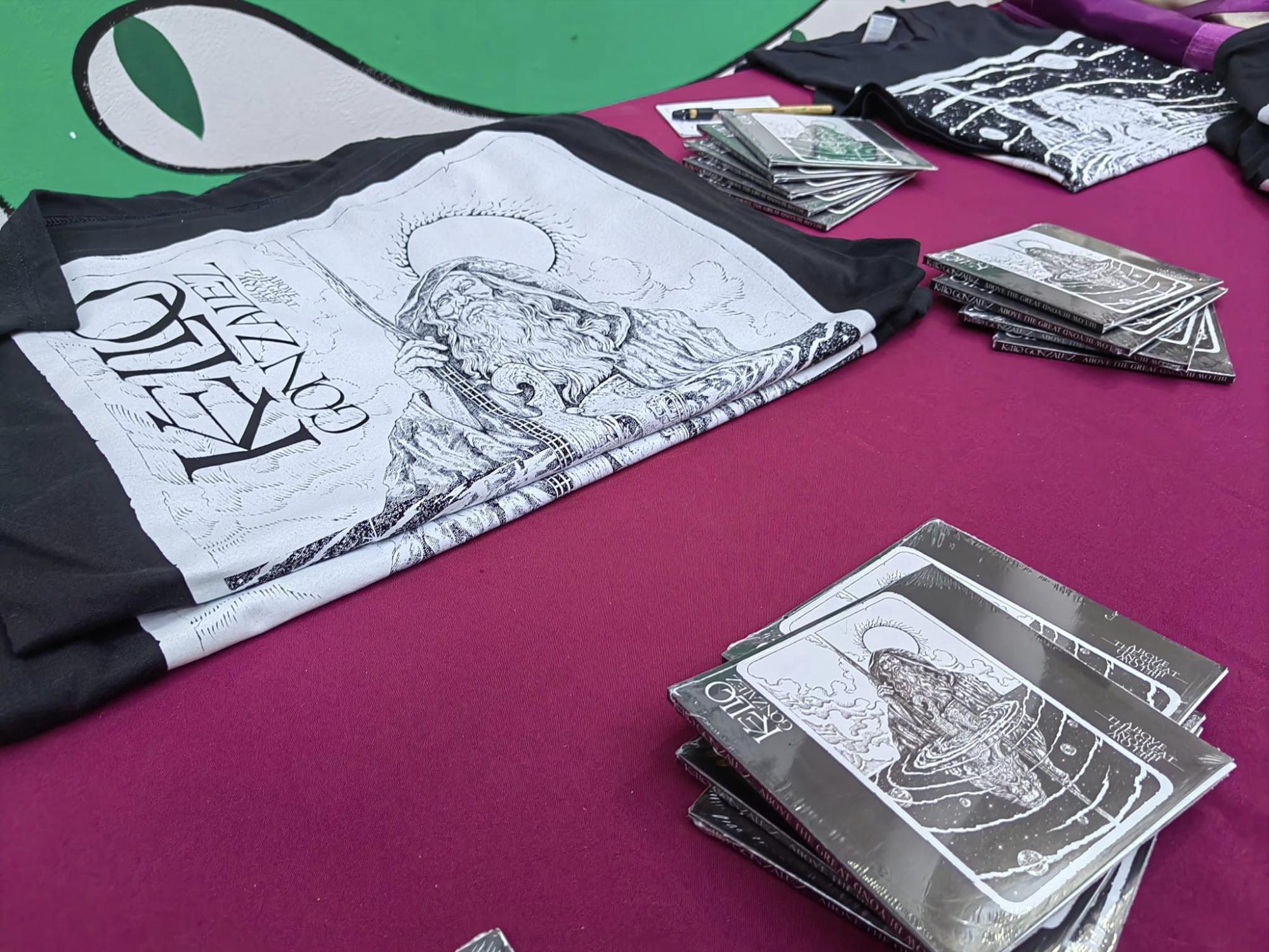 $!En el evento se ofreció el disco y playeras.