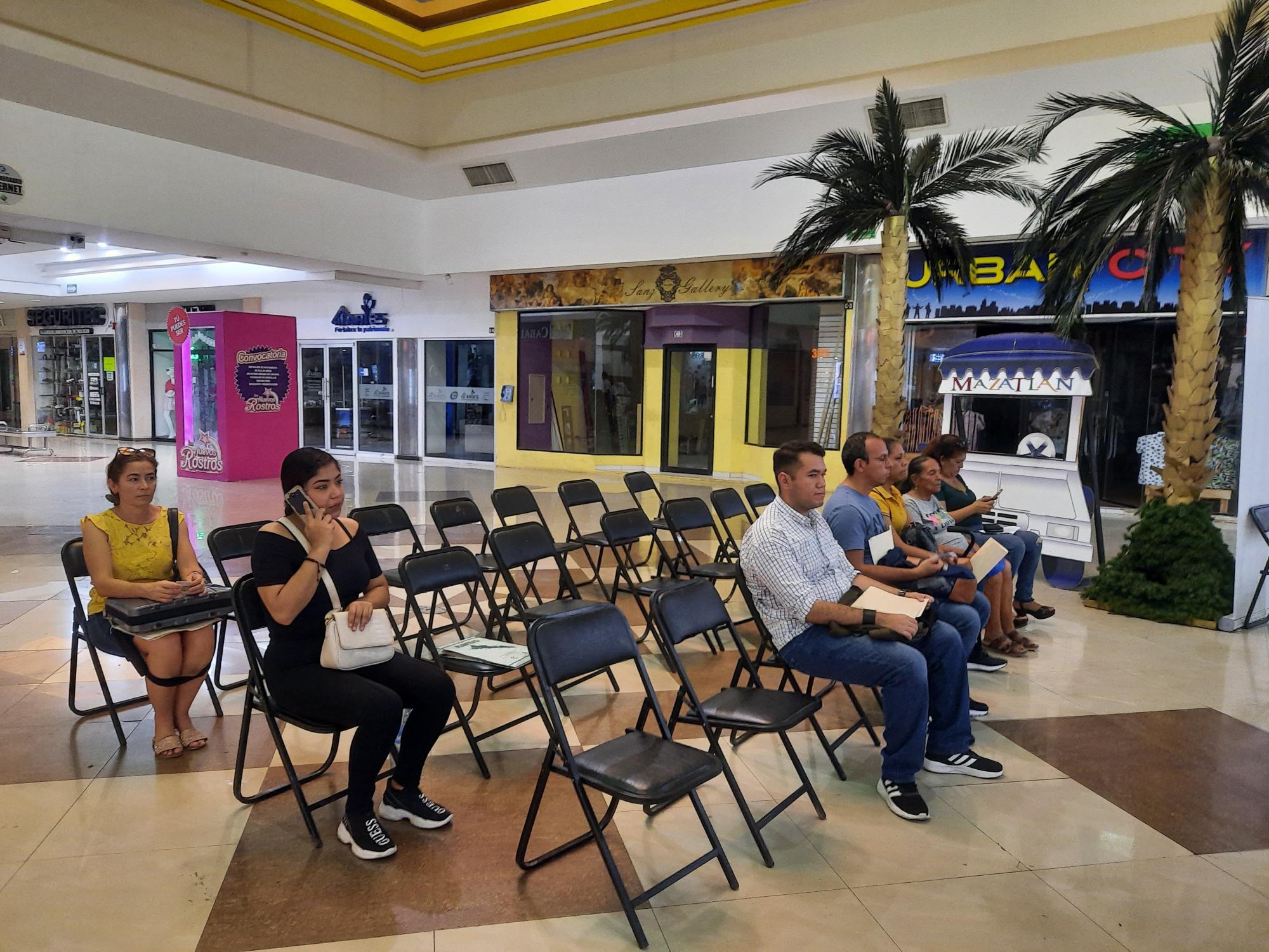 $!El SAT habilita Oficina Móvil en La Gran Plaza Mazatlán