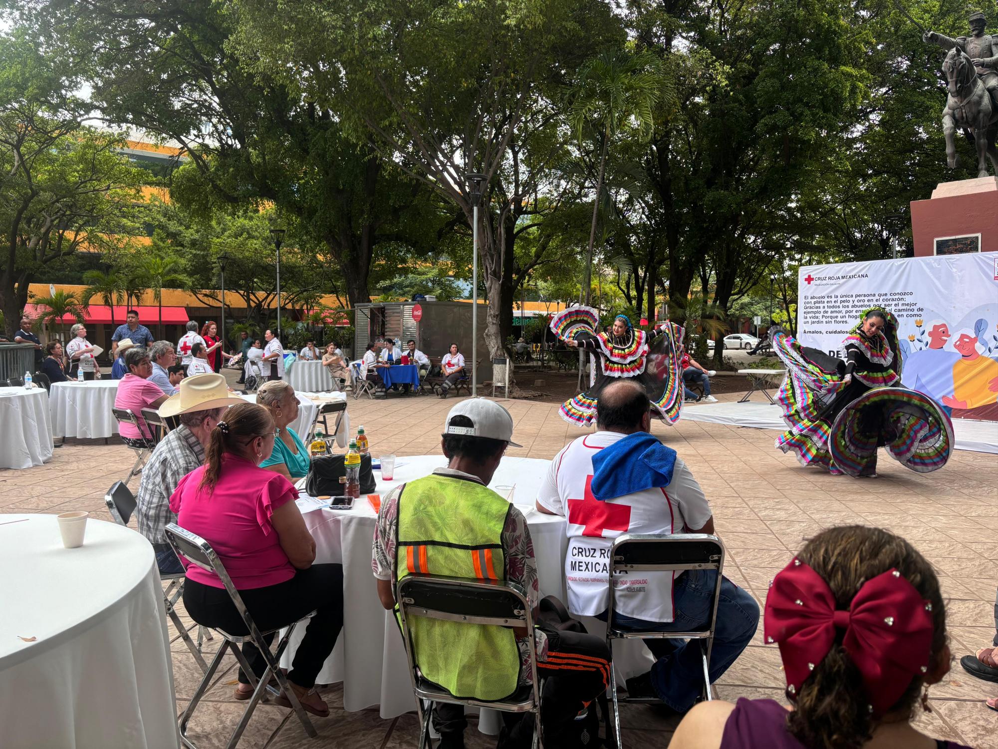 $!Una mañana de alegría y diversión: Cruz Roja Culiacán organiza festejo por el Día del Abuelo