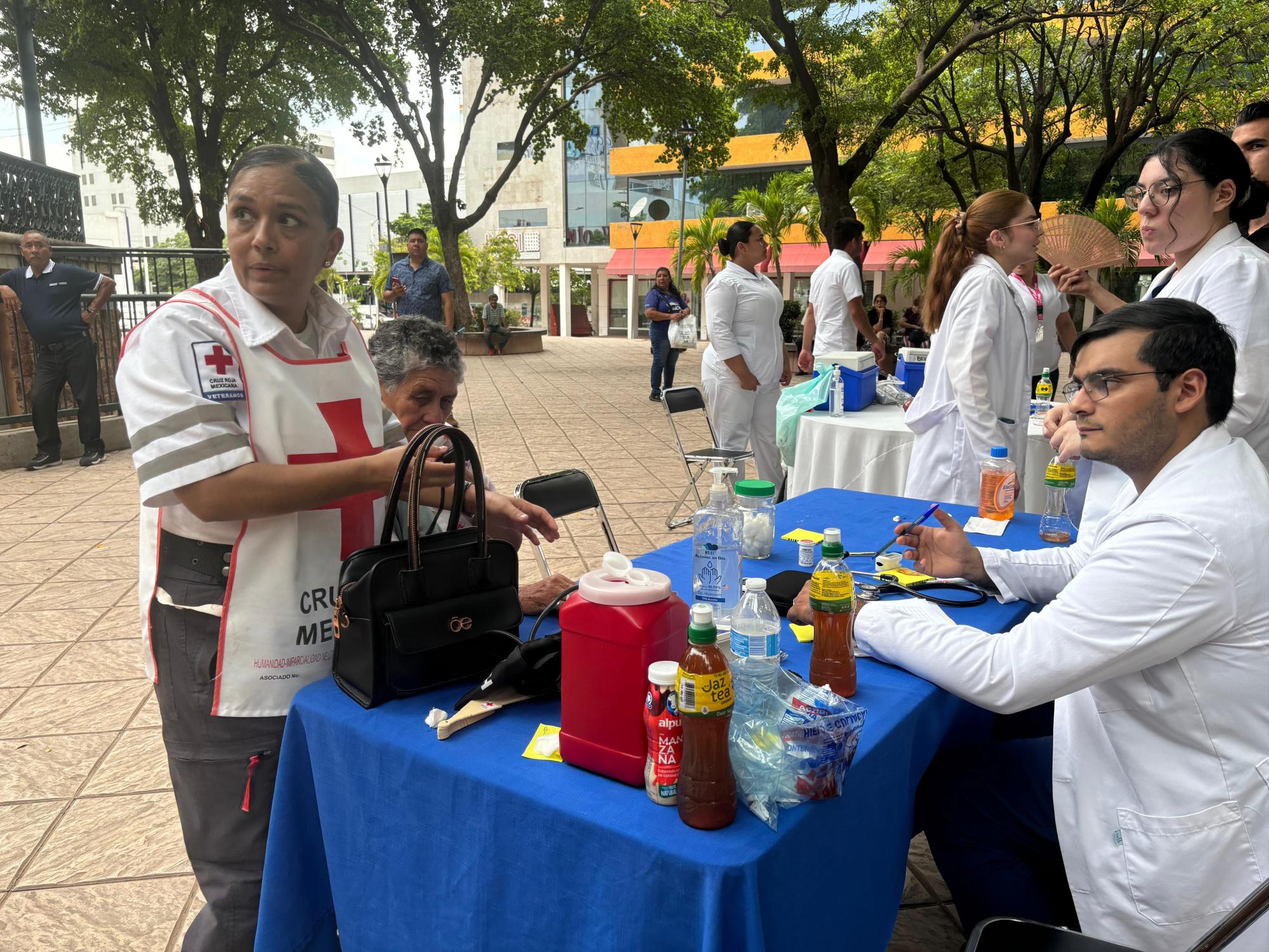 $!Una mañana de alegría y diversión: Cruz Roja Culiacán organiza festejo por el Día del Abuelo