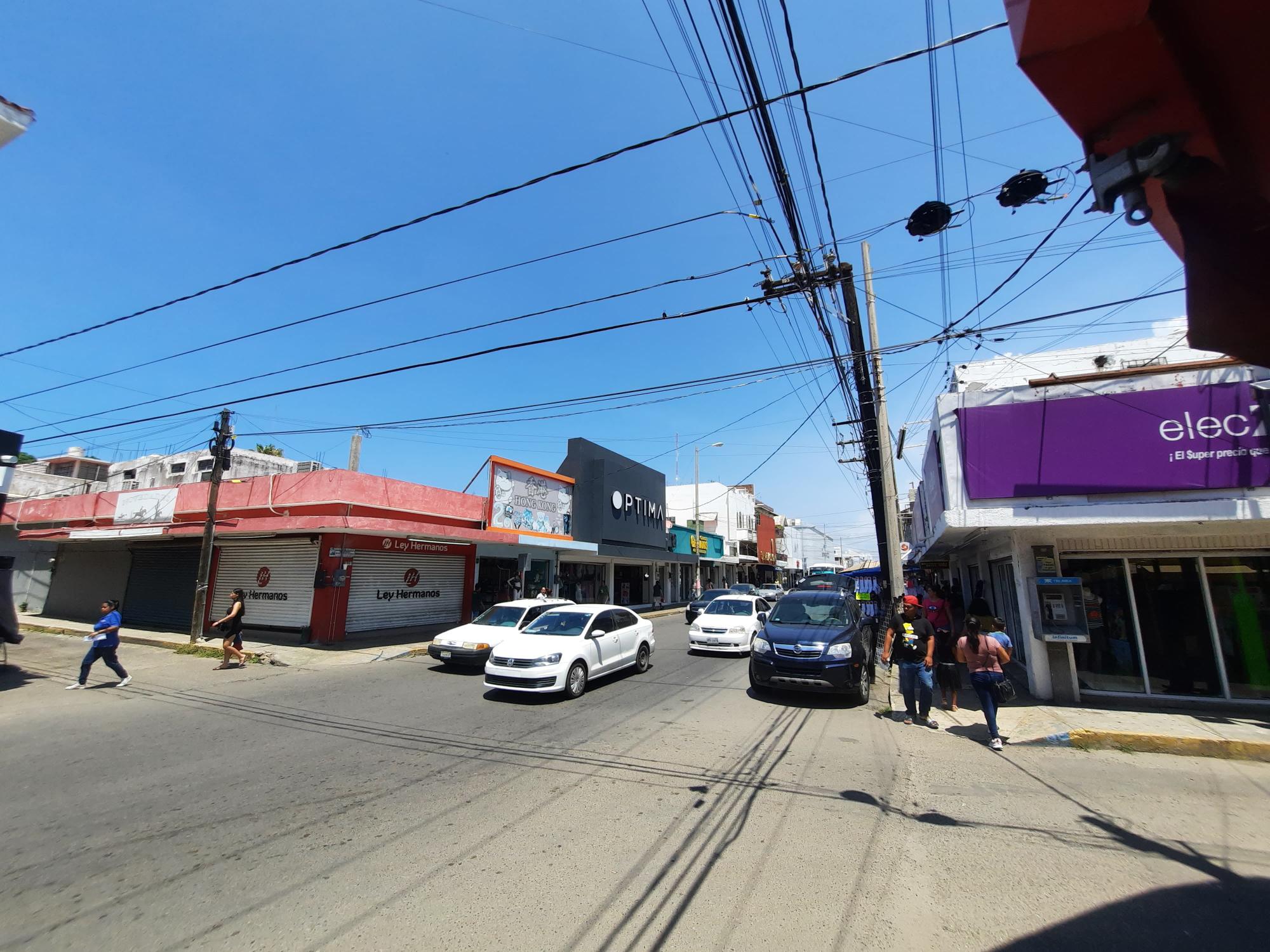 $!Muestra el Centro de Mazatlán cara de descuido y desorden