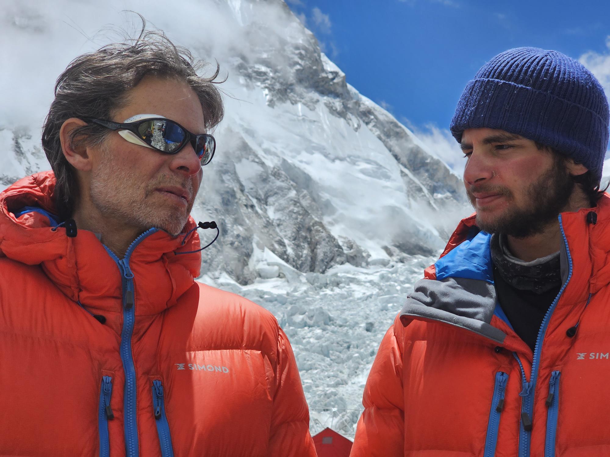 $!Conoce a los primeros padre e hijo mexicanos en conquistar el Everest juntos