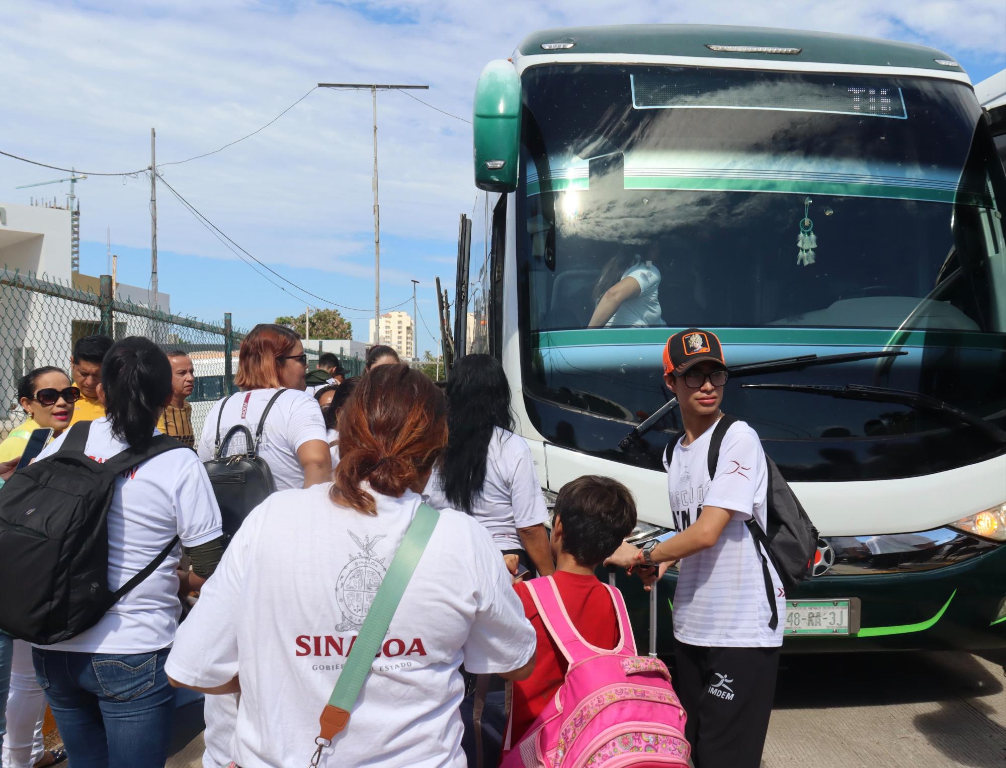 $!¡Mucho éxito! Inicia Selección Mazatlán su viaje al estatal de los Paranacionales Conade