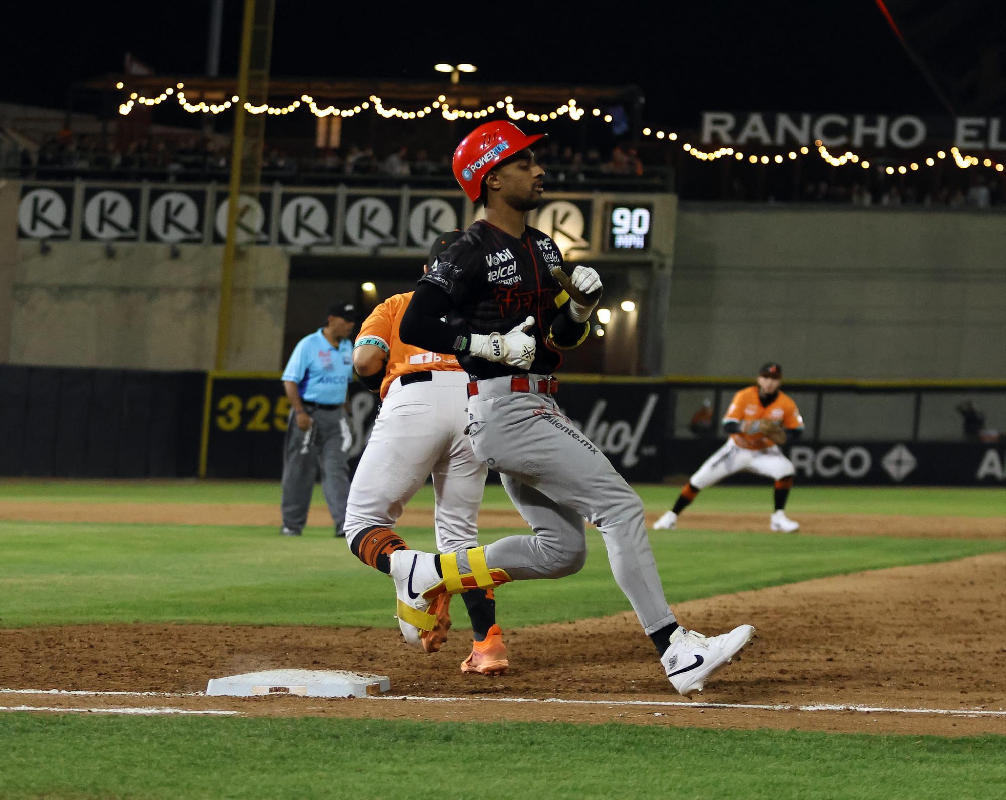 $!Naranjeros demuestra su poder para vencer a Venados en el arranque de la final