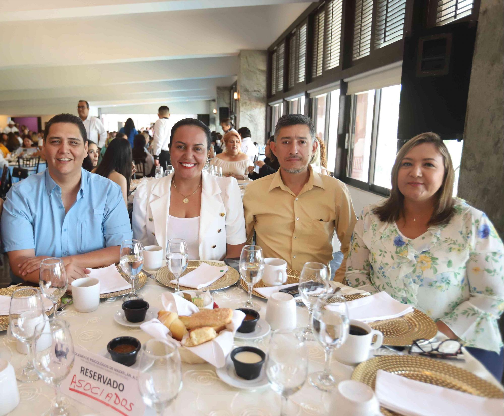 $!Natanael Parra, Rosalva Trinidad Chávez, Carlos Alberto Apodaca y Rosa Elena Sánchez.