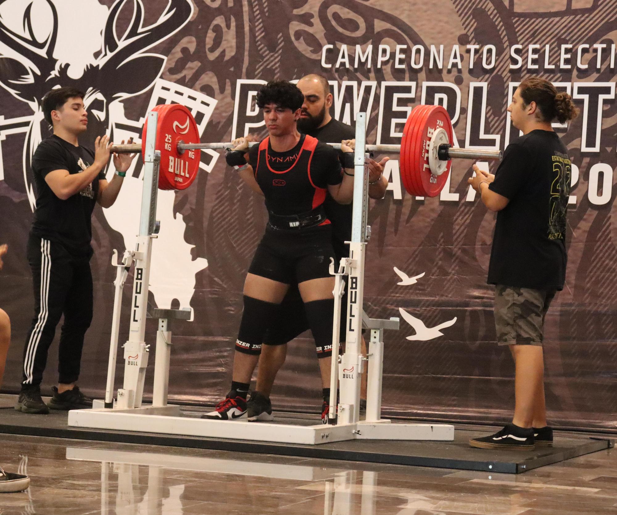 $!Muestra Maytia Millán poderío en el Torneo Estatal de Powerlifting Mazatlán 2024