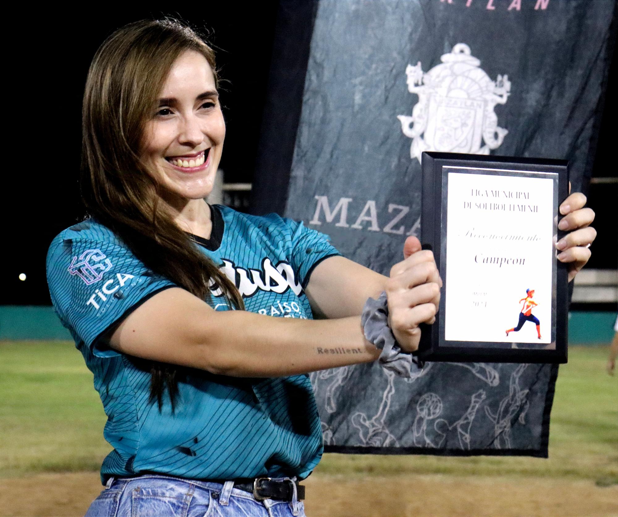 $!Premian a las estrellas de la Liga Municipal de Softbol