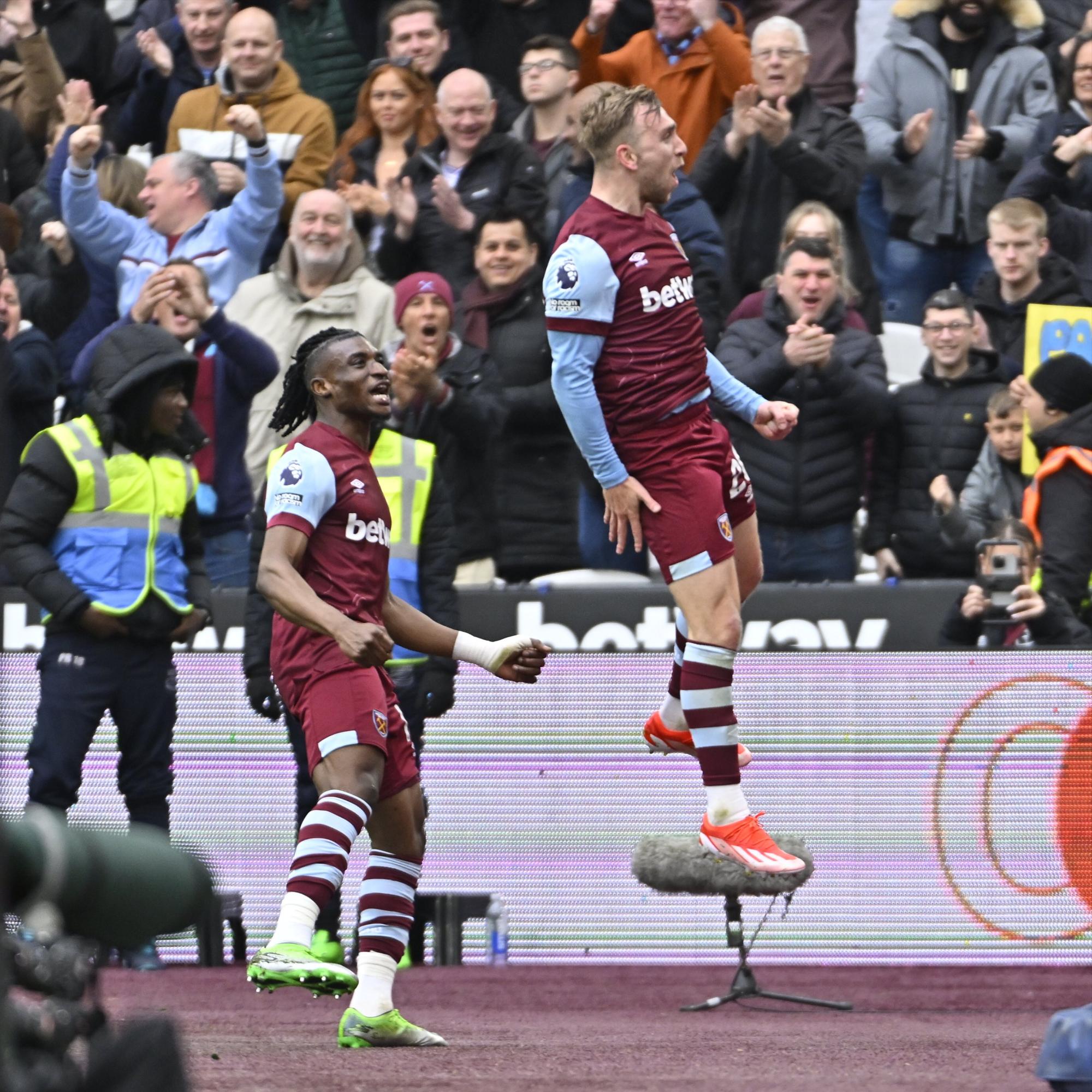 $!Edson Álvarez y el West Ham alejan al Liverpool del título de la Premier